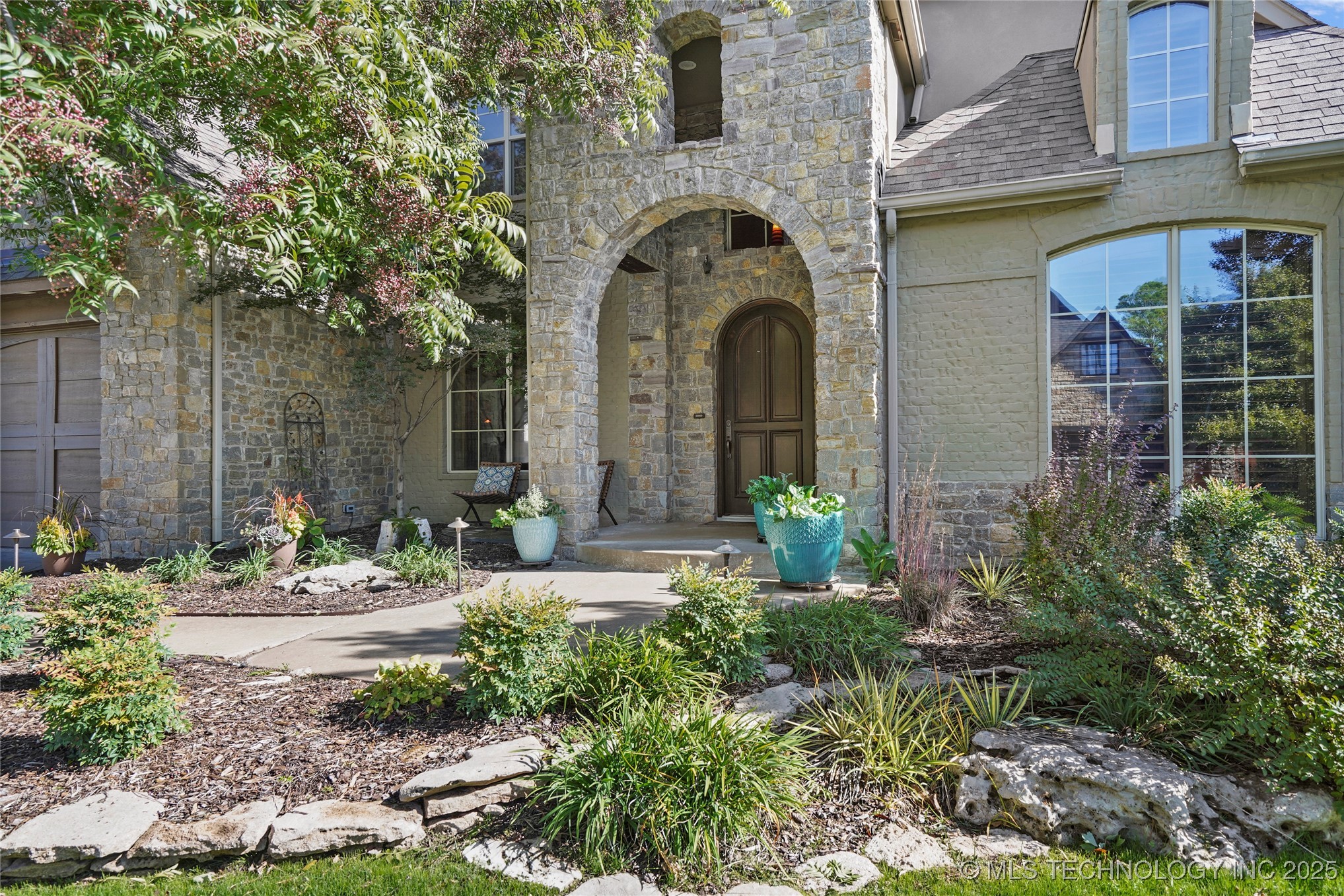 11307 S College Avenue Property Photo 3