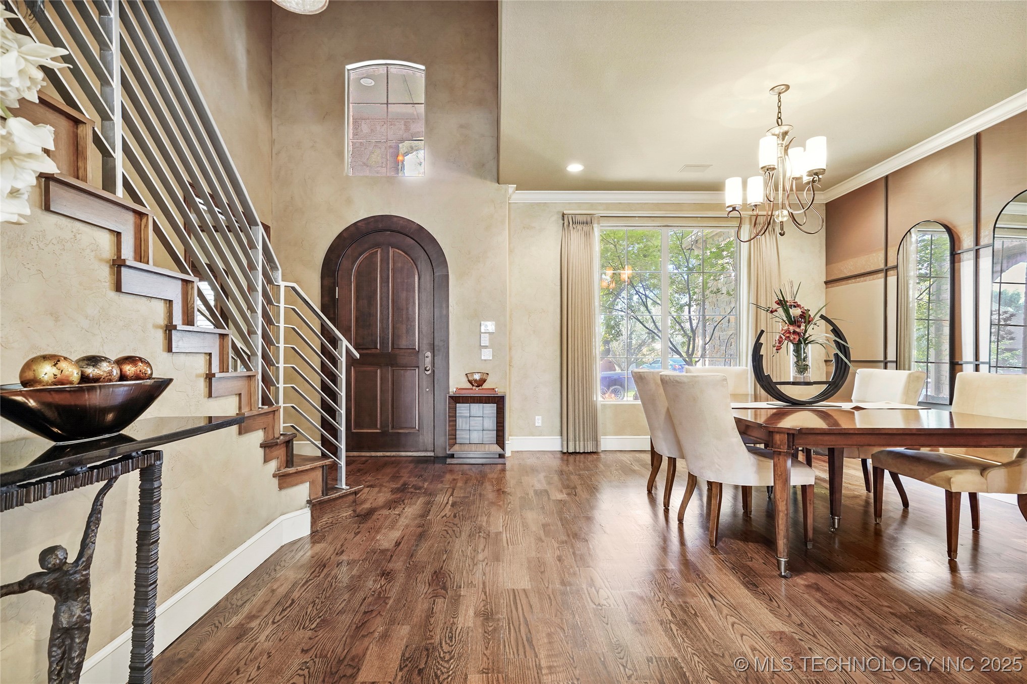 11307 S College Avenue Property Photo 5