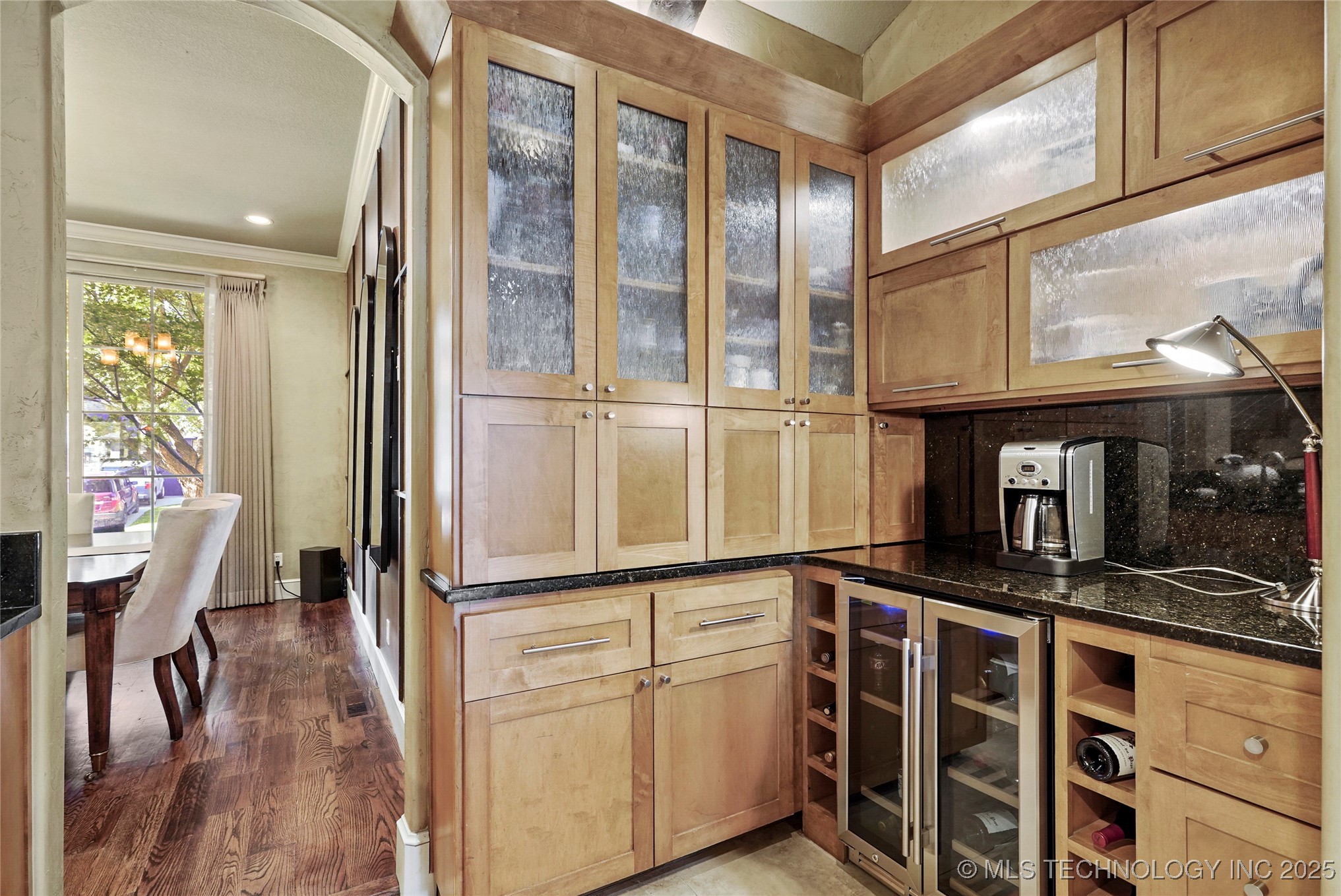 11307 S College Avenue Property Photo 10