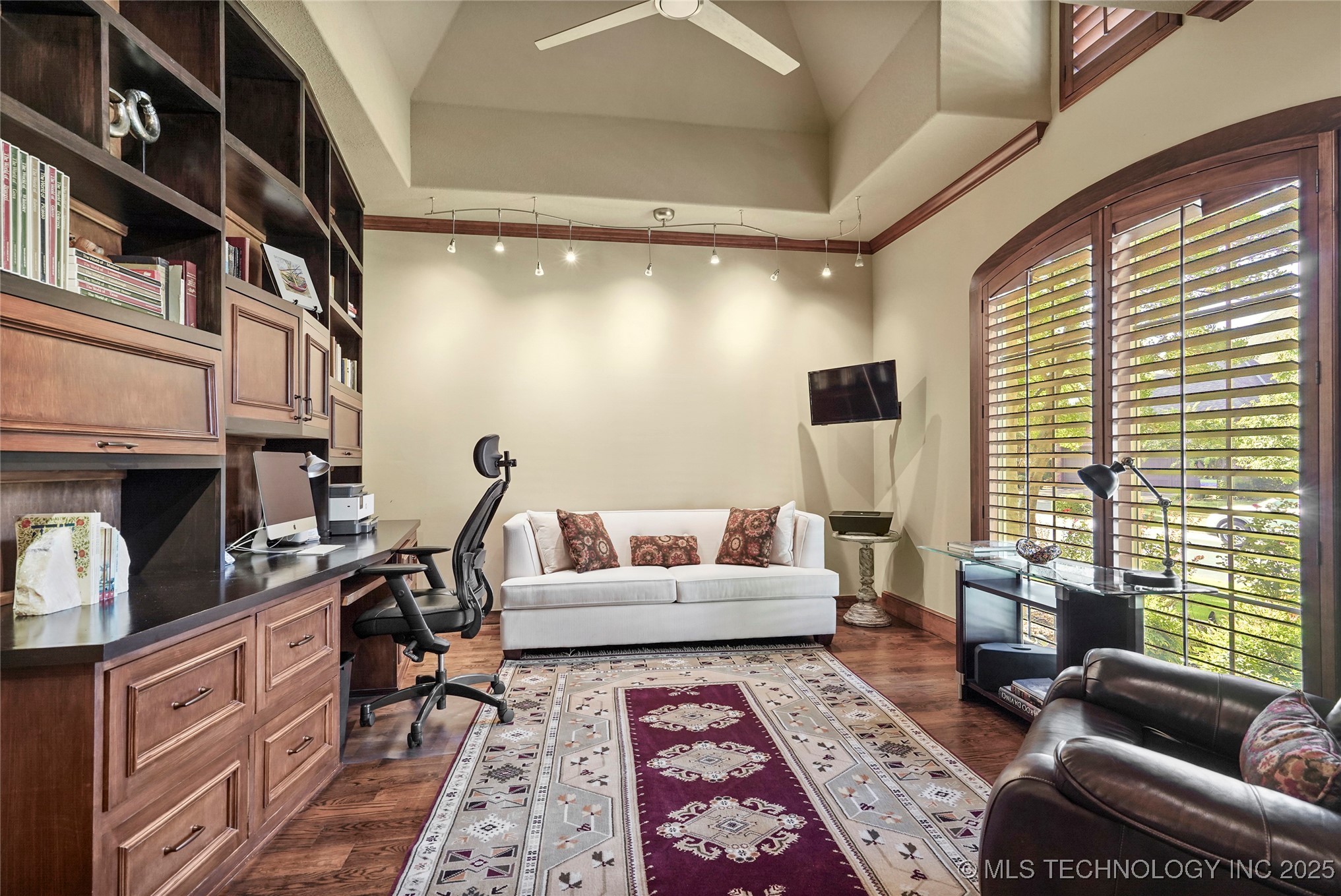 11307 S College Avenue Property Photo 11