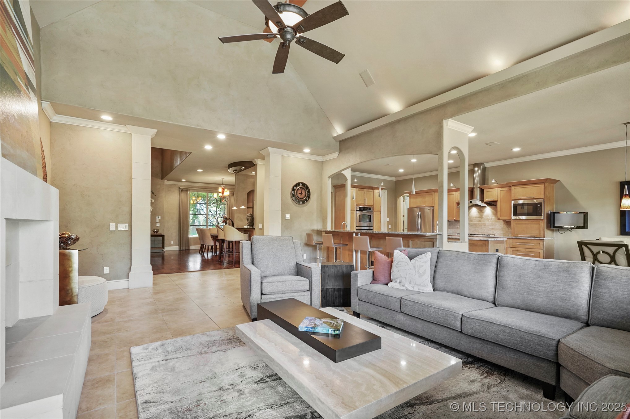 11307 S College Avenue Property Photo 15