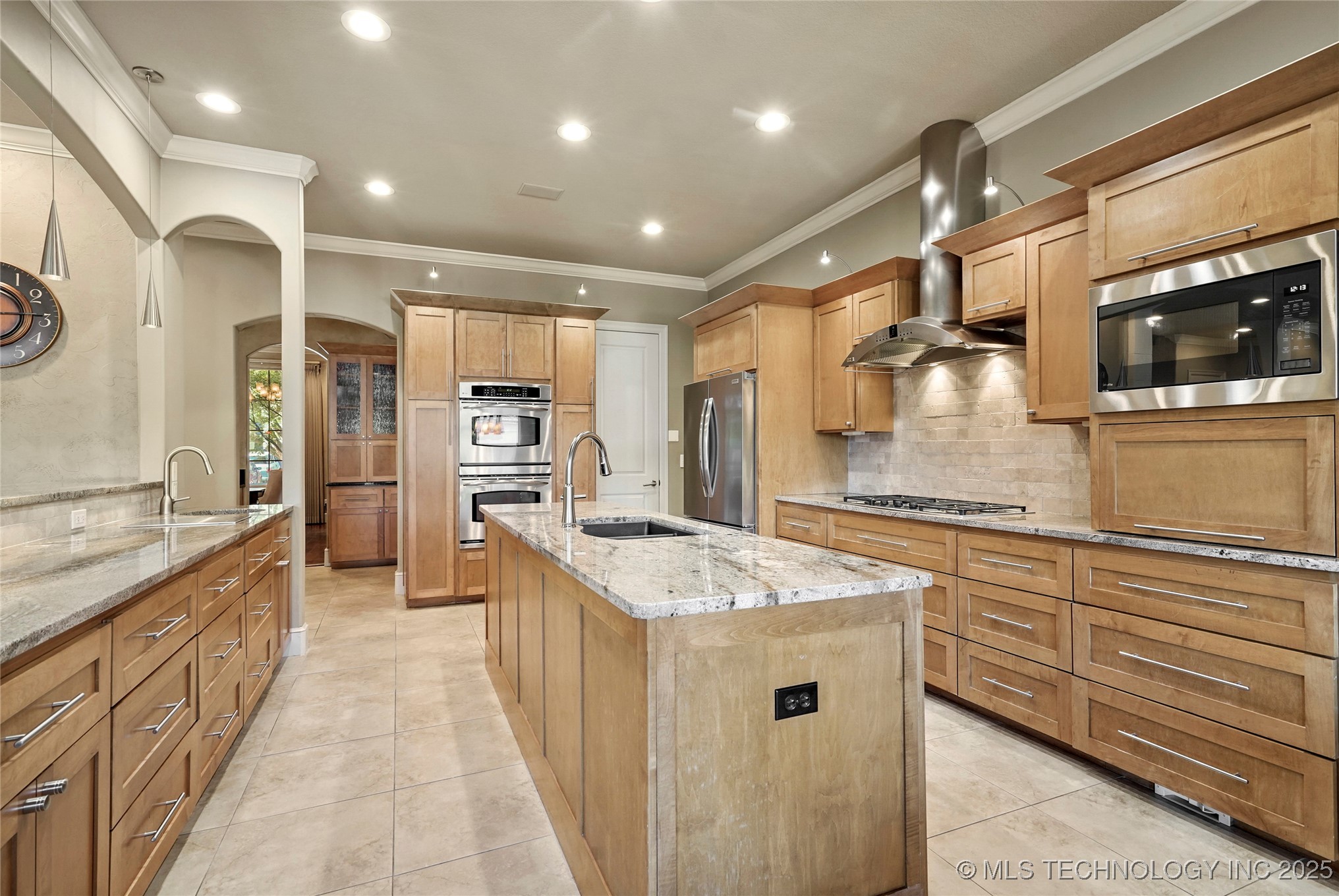 11307 S College Avenue Property Photo 18