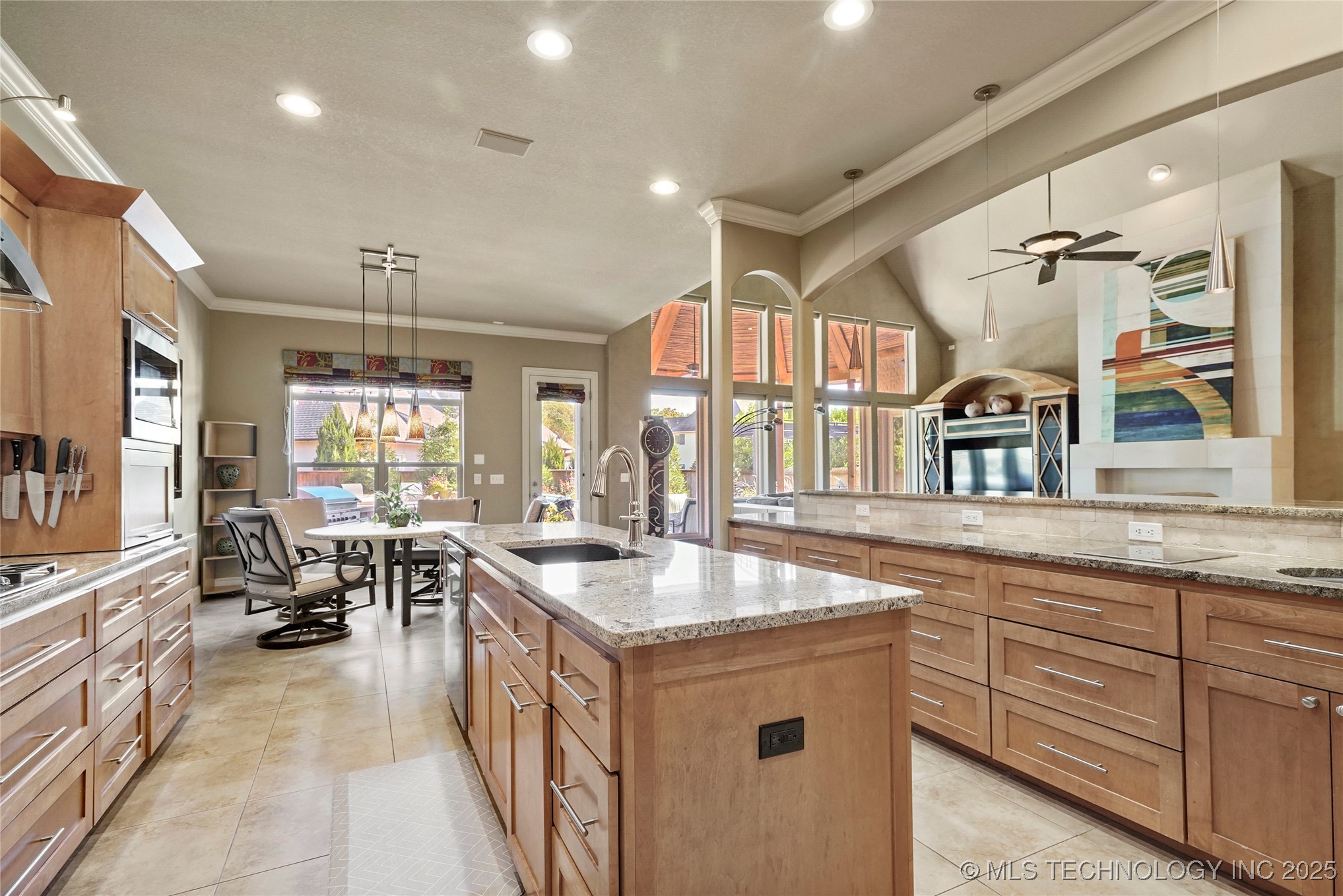 11307 S College Avenue Property Photo 20