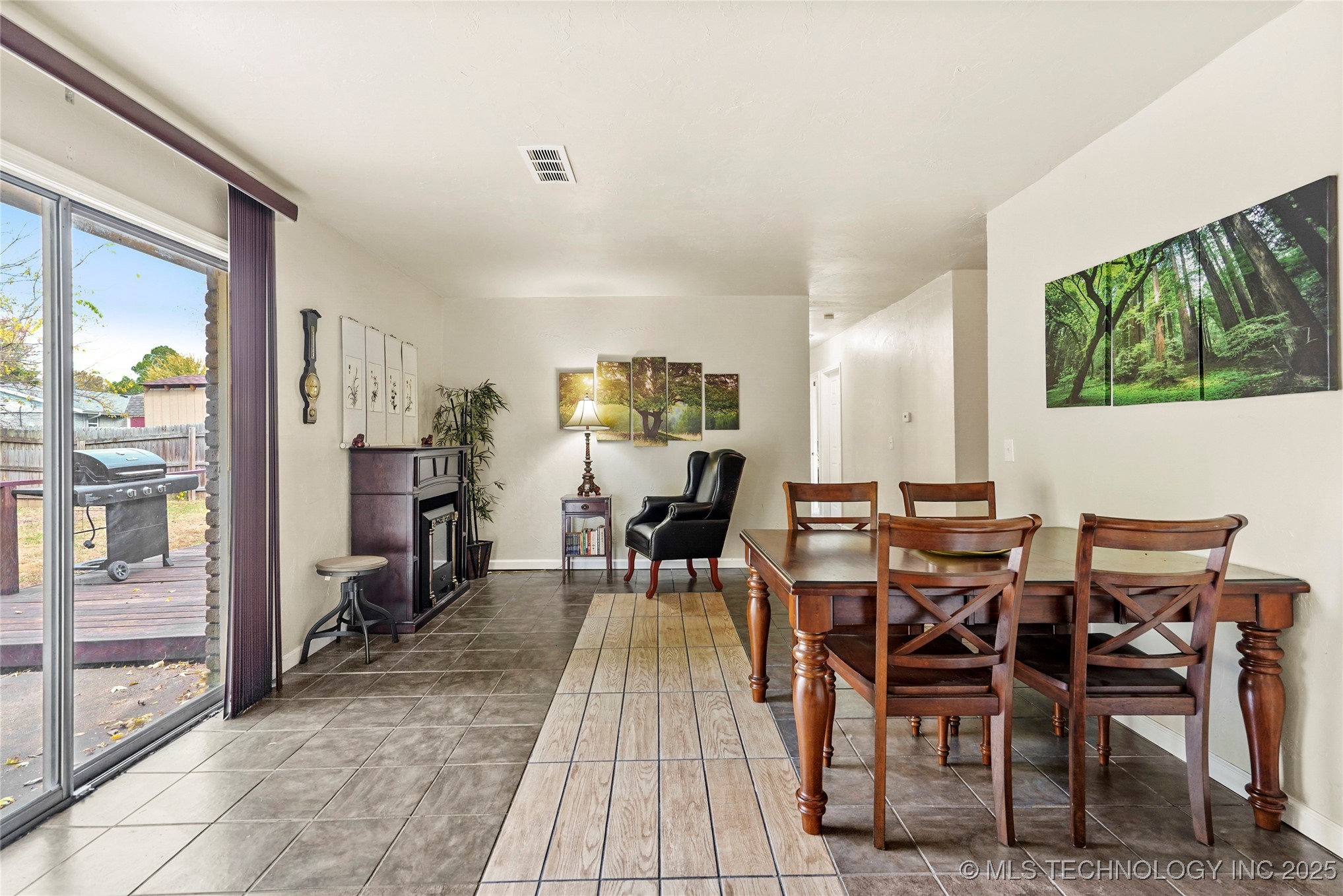 11327 E 63rd Street S Property Photo 6