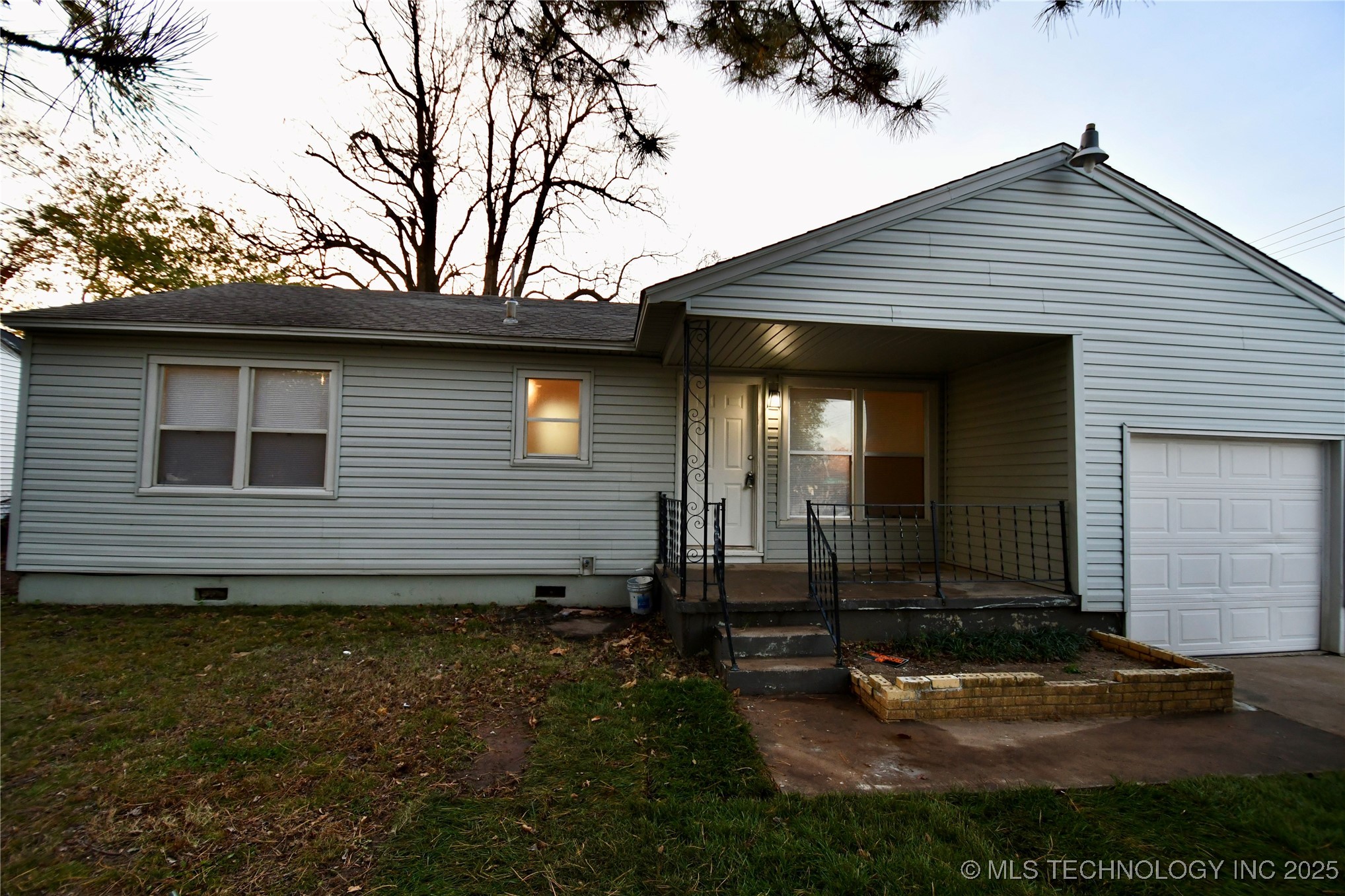 4554 Iroquois Avenue Property Photo 3