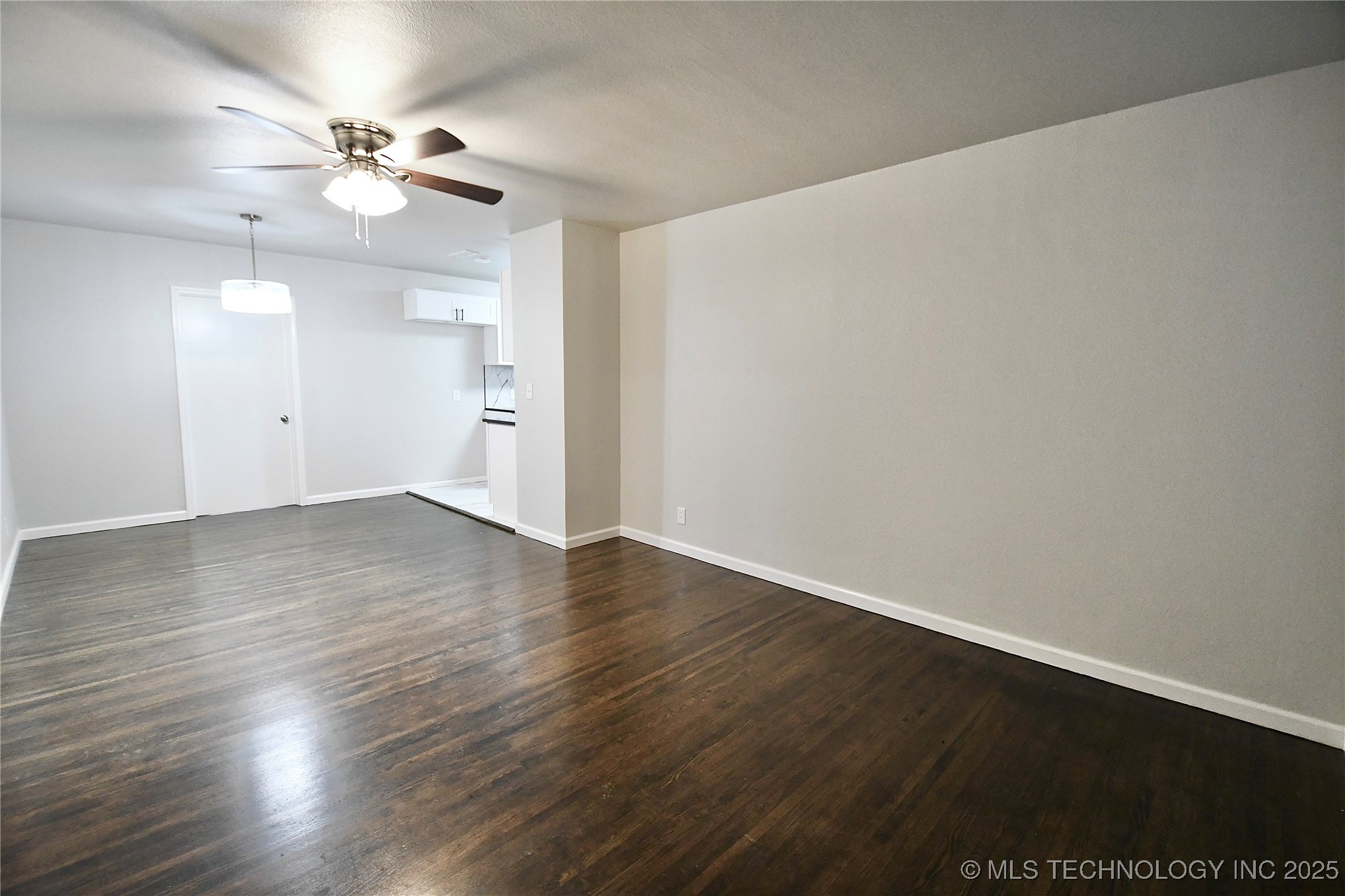 4554 Iroquois Avenue Property Photo 4