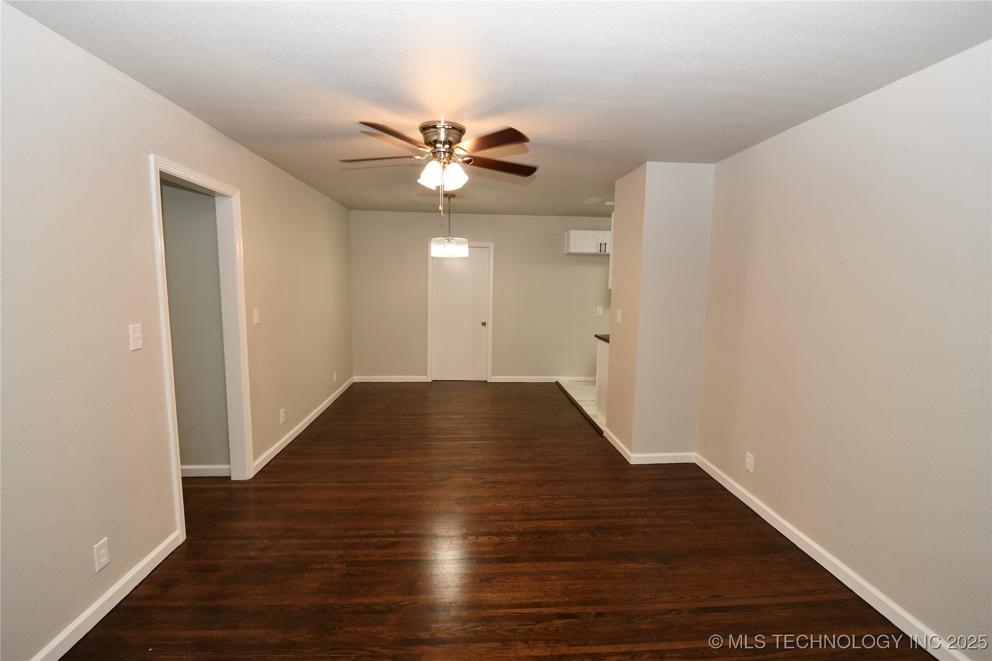 4554 Iroquois Avenue Property Photo 5