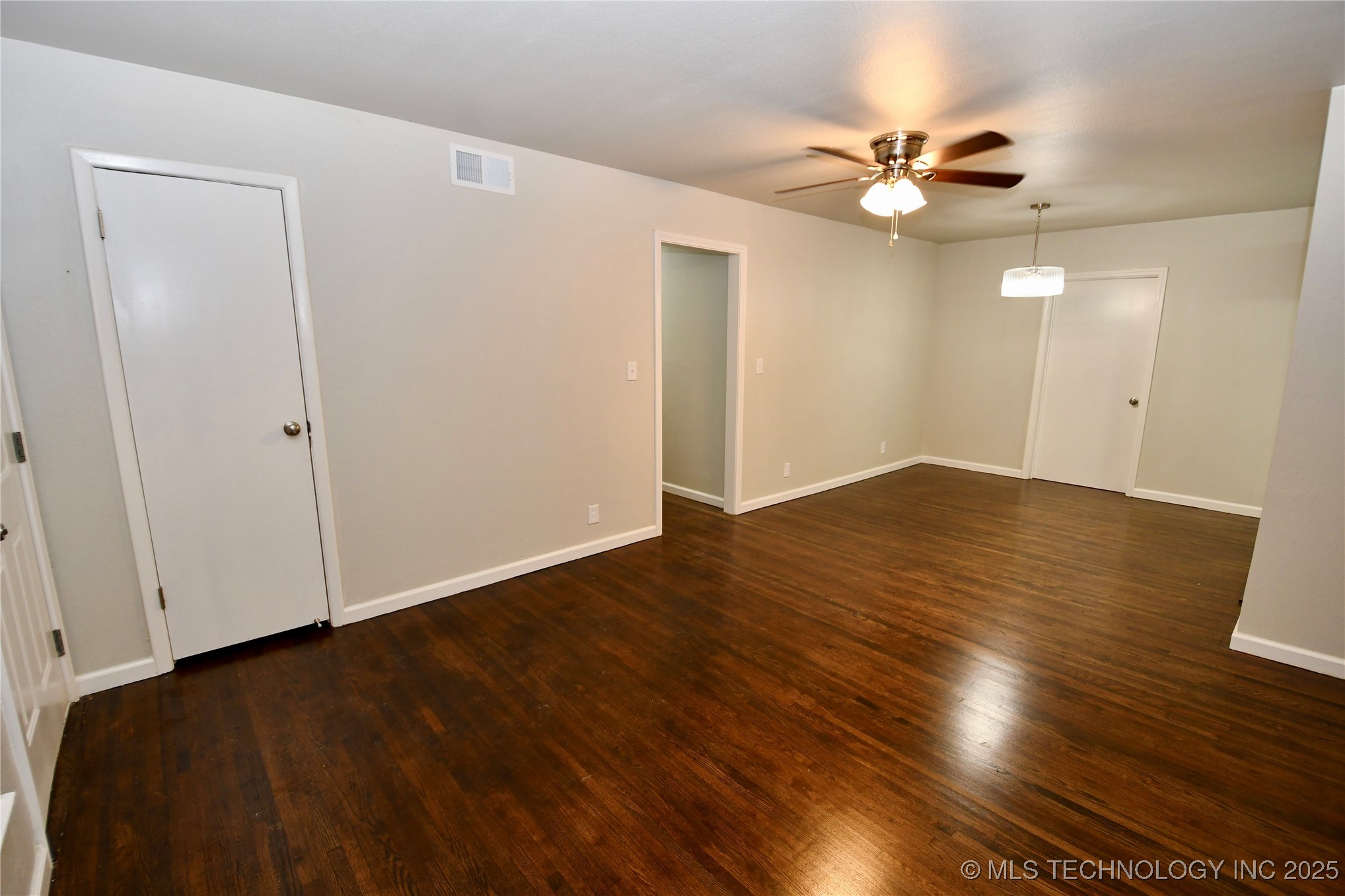 4554 Iroquois Avenue Property Photo 6