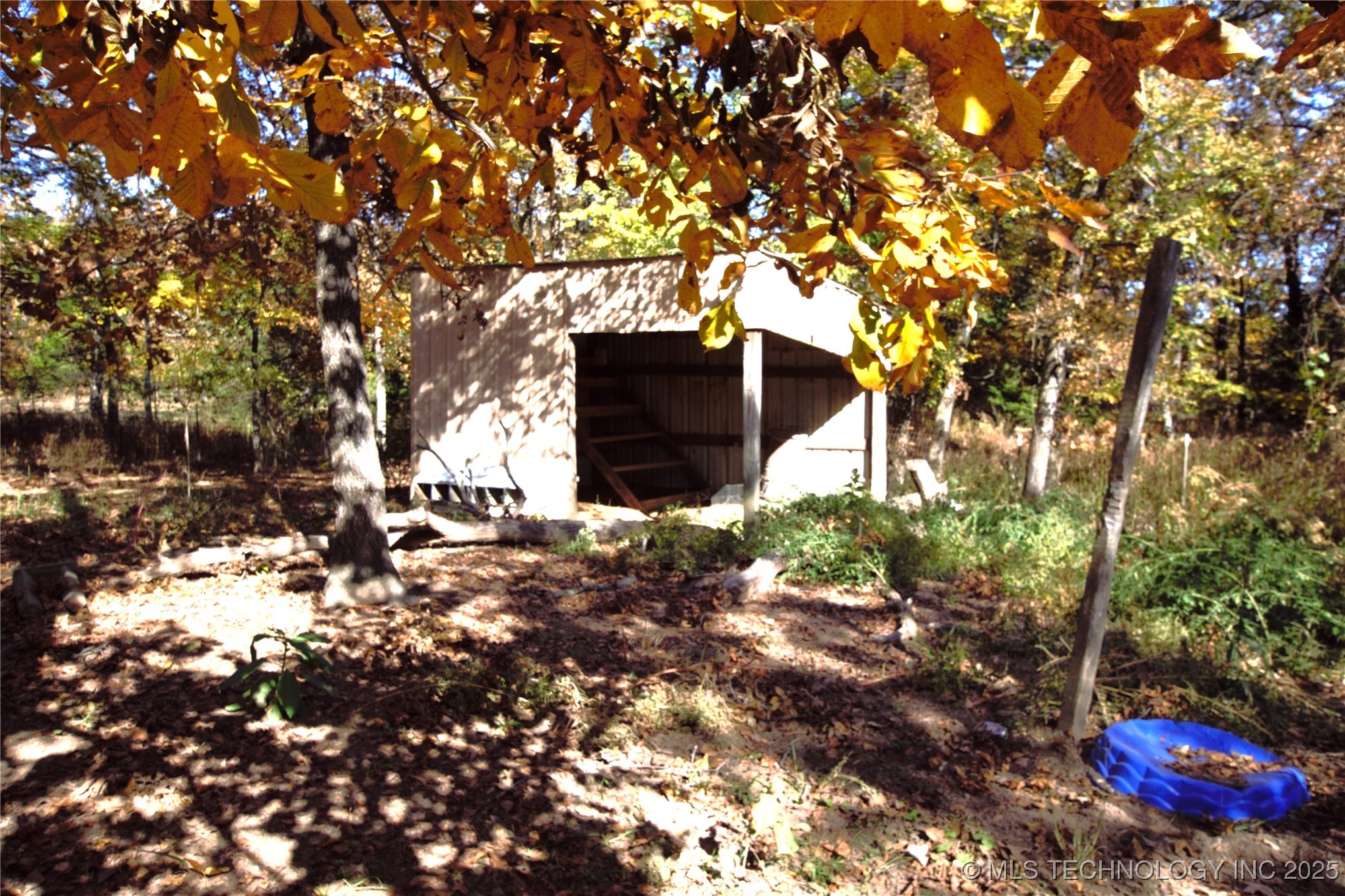 453725 E 1000 Drive Property Photo 6