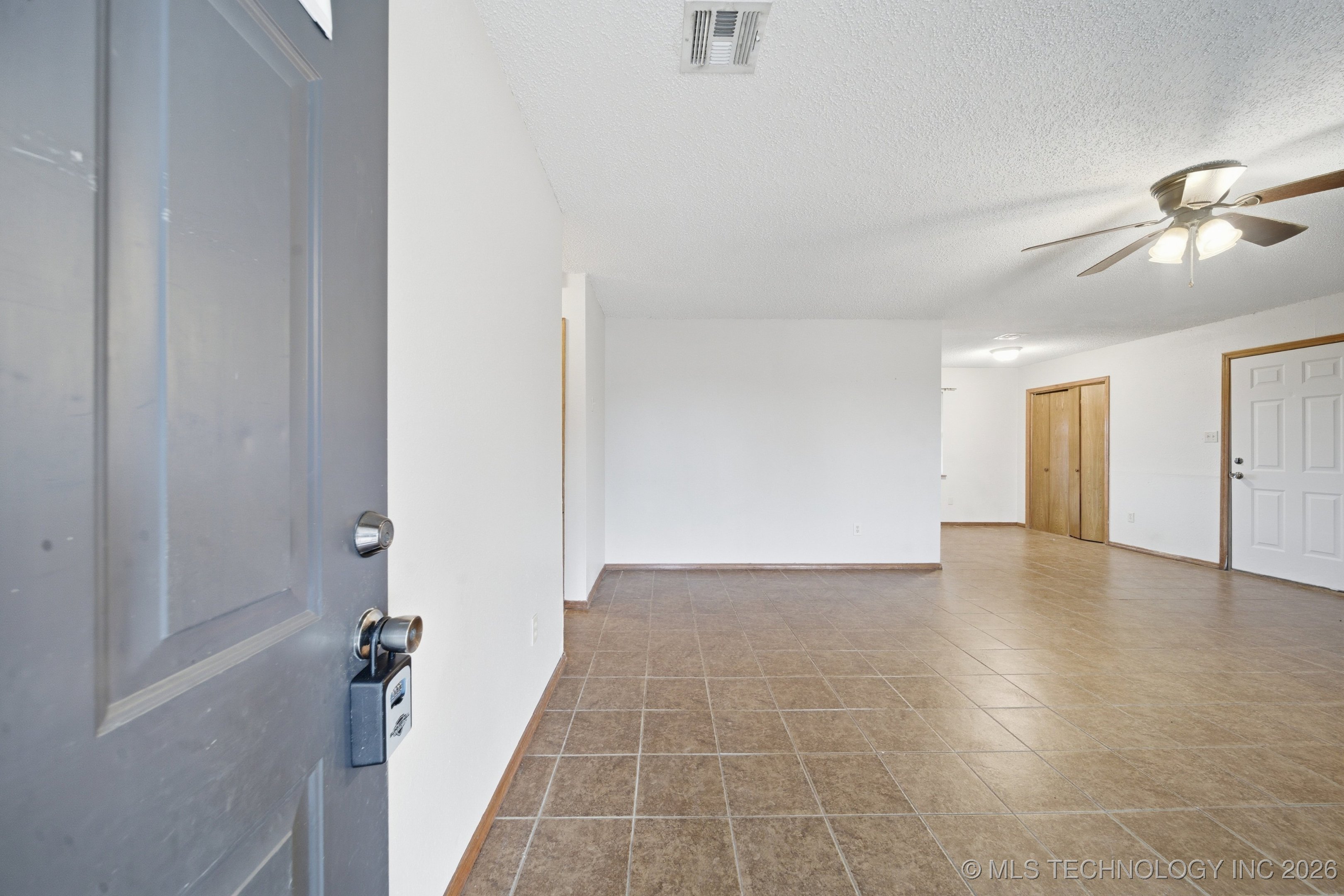 17200 S 255 Road Property Photo 4