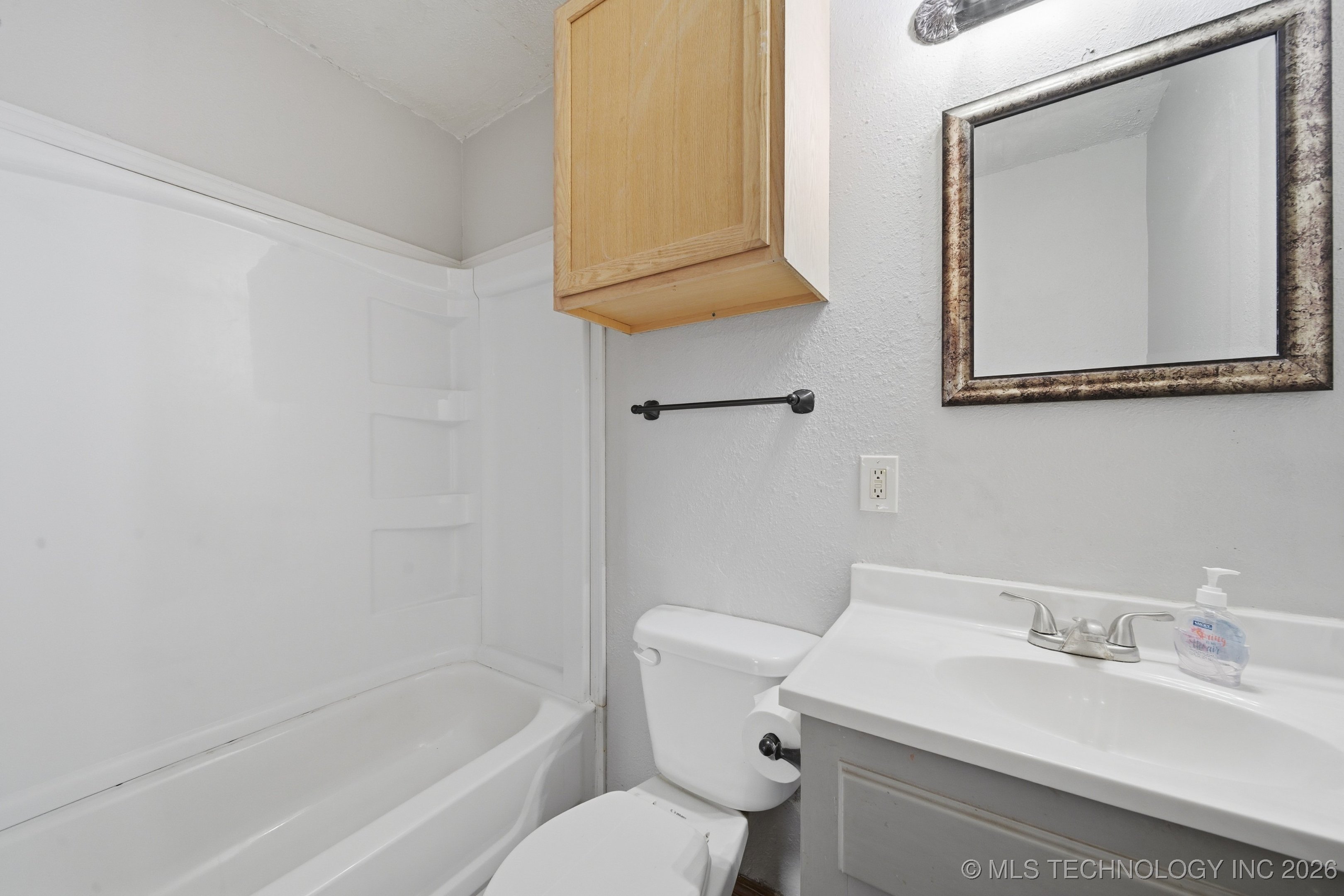 17200 S 255 Road Property Photo 16