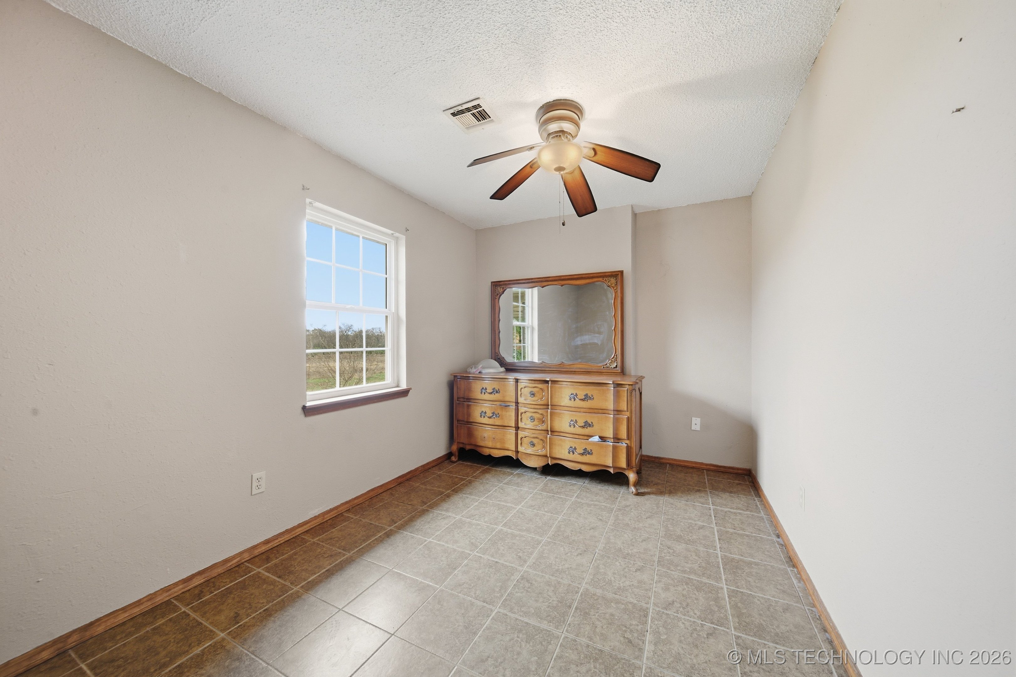 17200 S 255 Road Property Photo 17