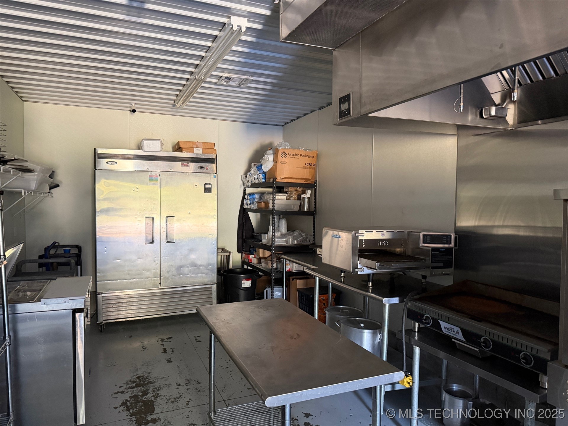 305 W Main Street Property Photo 11