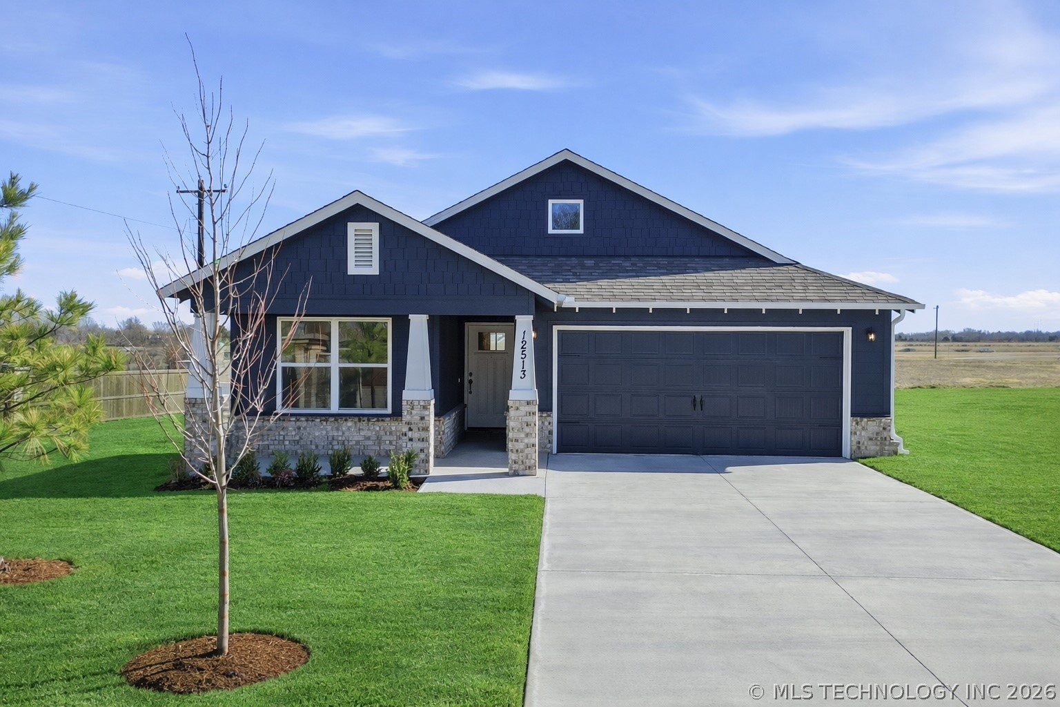 12513 N 134 Avenue Property Photo 1