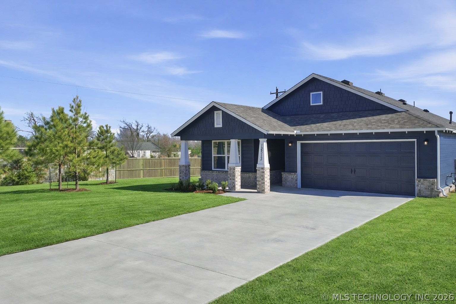 12513 N 134 Avenue Property Photo 3