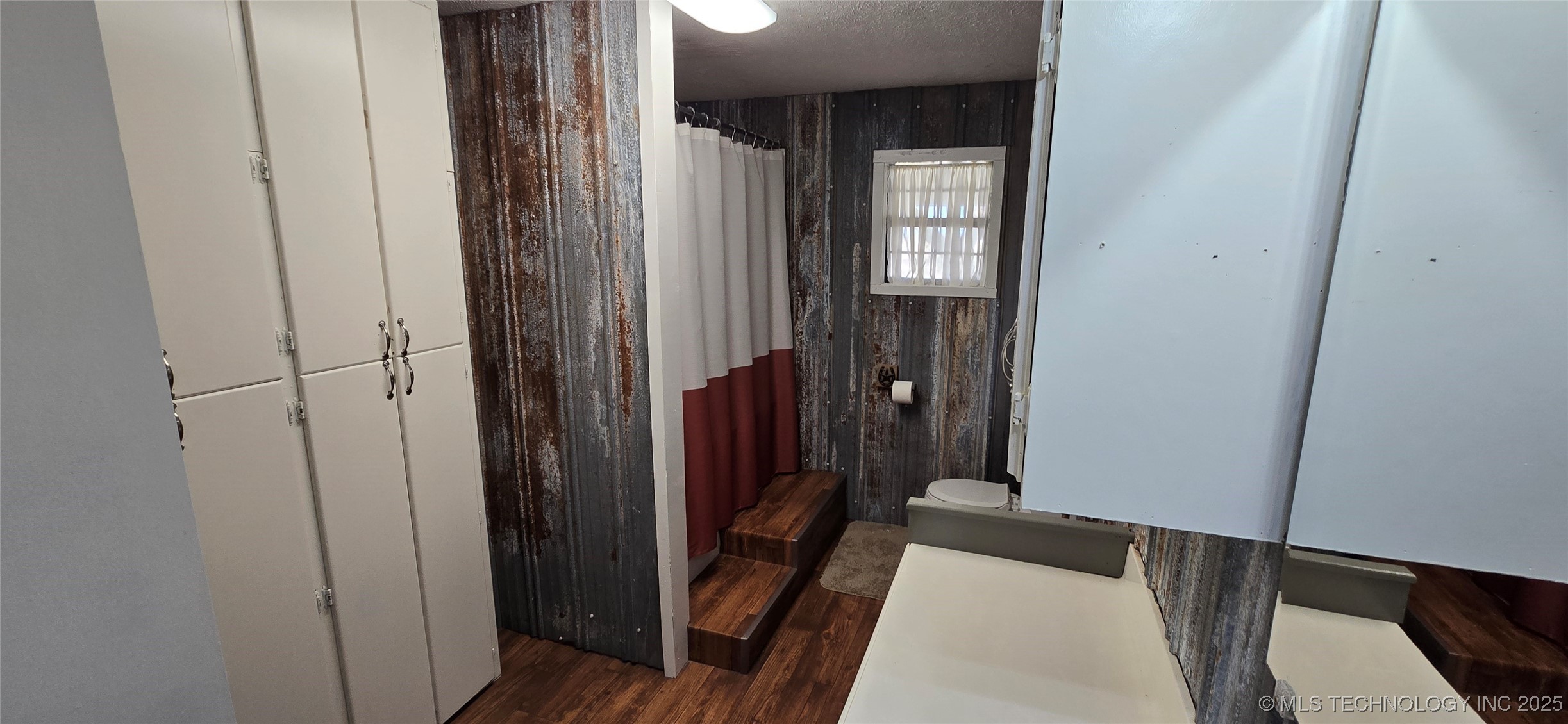 E 57th Street Property Photo 21