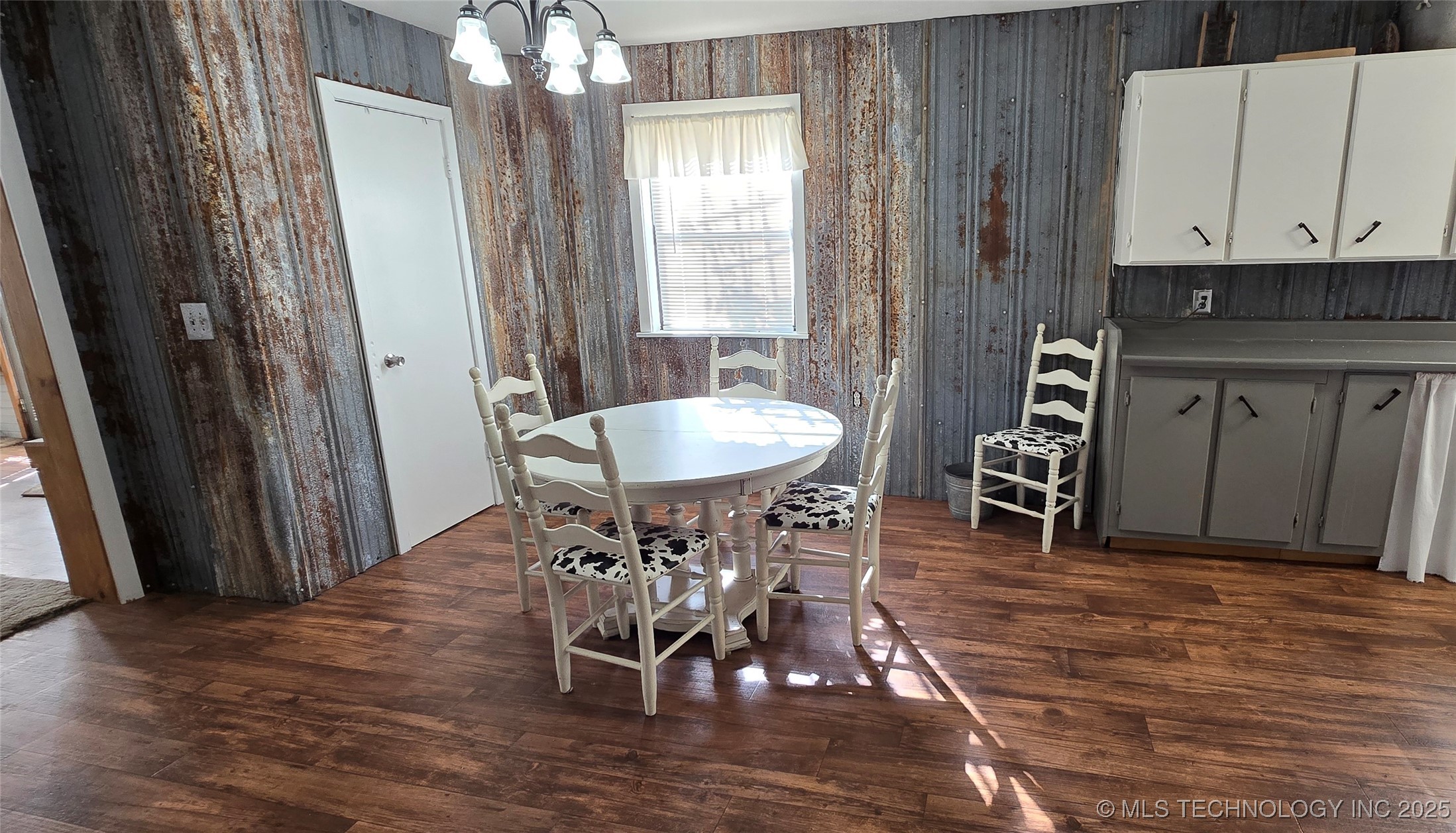 E 57th Street Property Photo 24