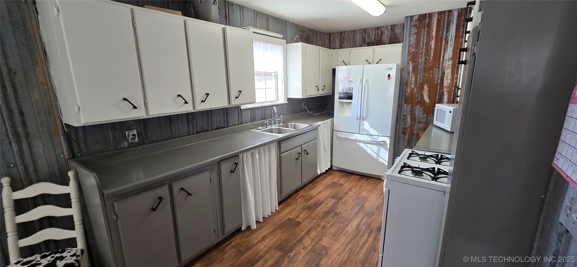 57th Property Photo 45