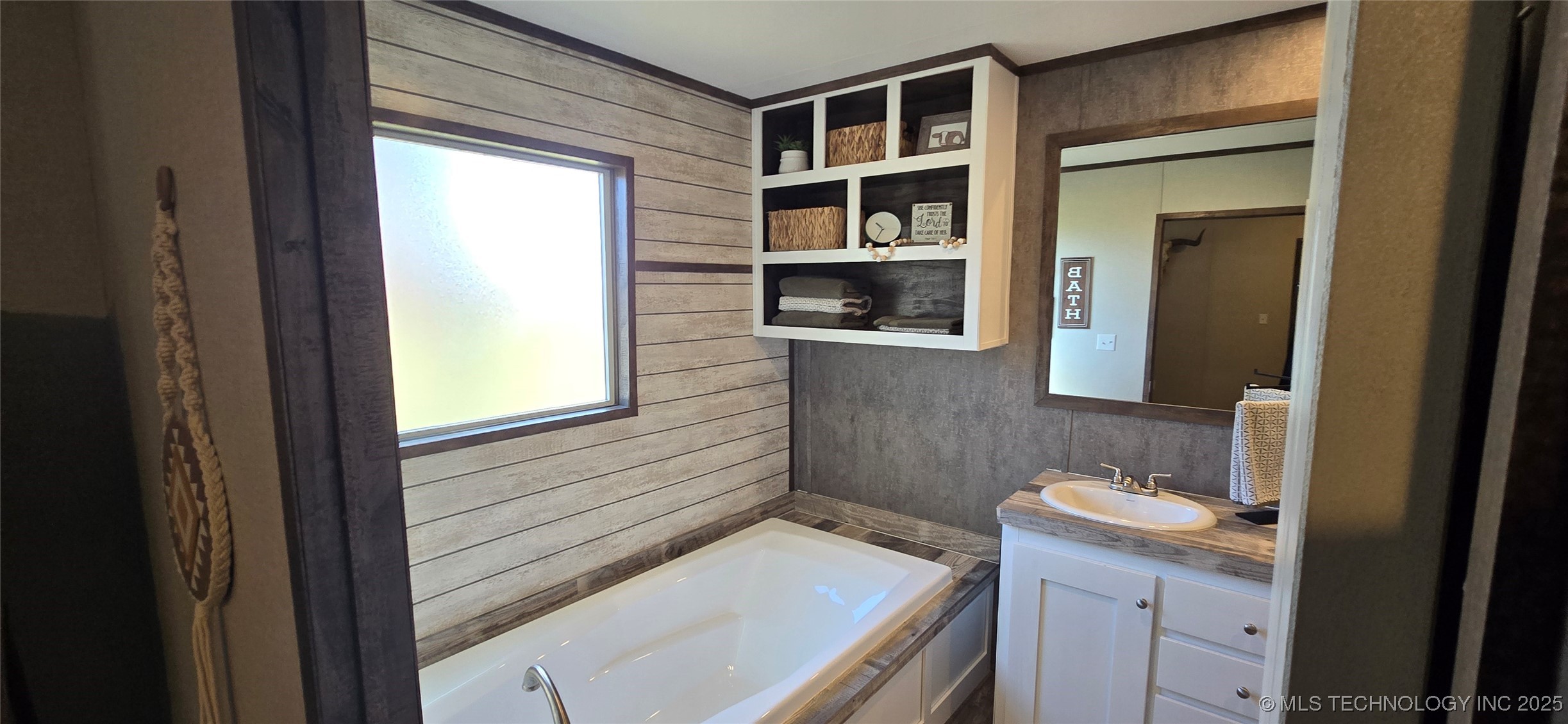 57th Property Photo 67