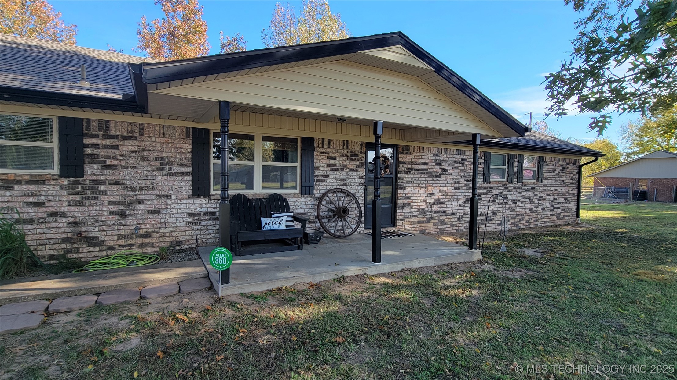 15090 N 251 Road Property Photo 5