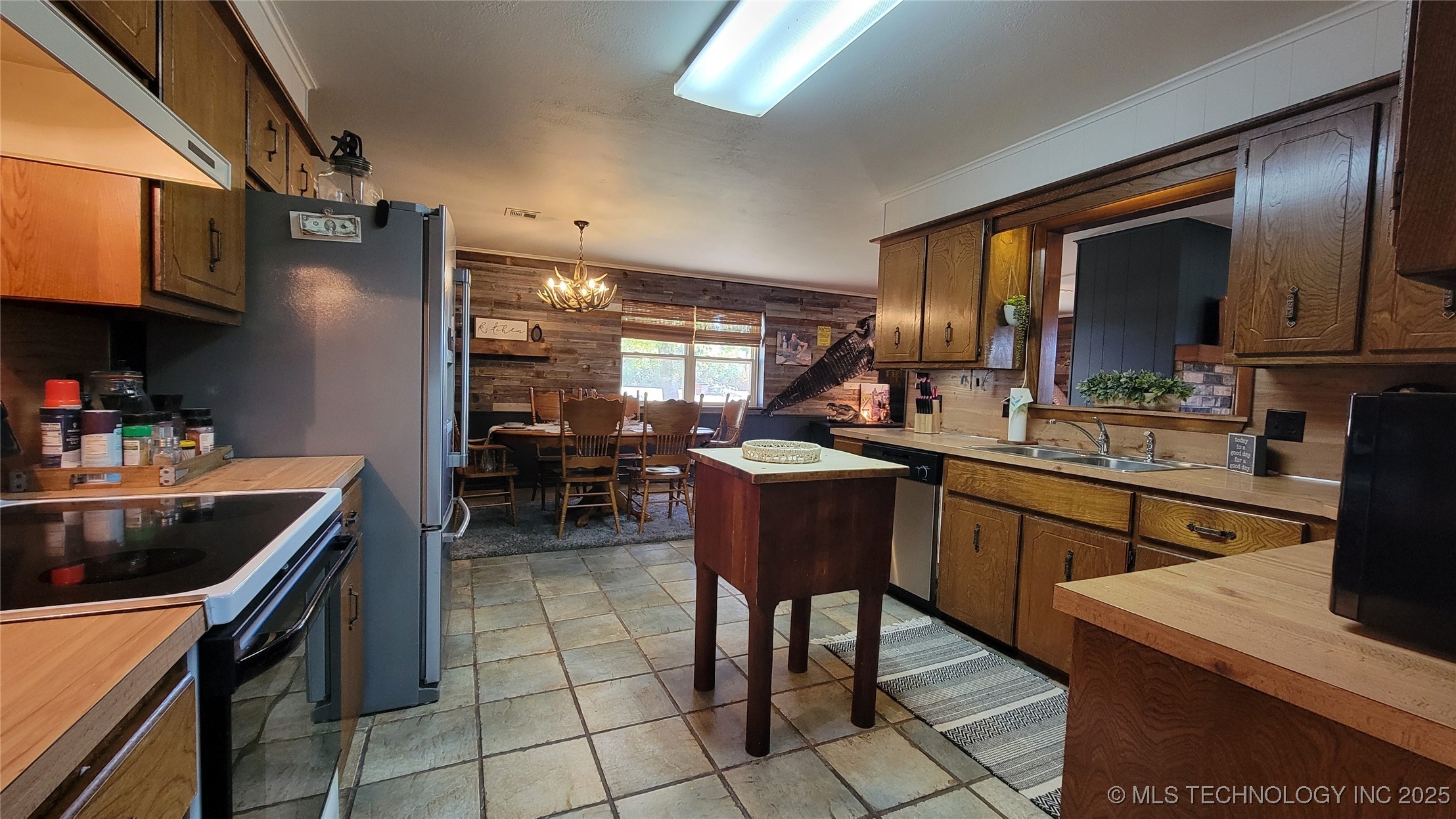15090 N 251 Road Property Photo 10
