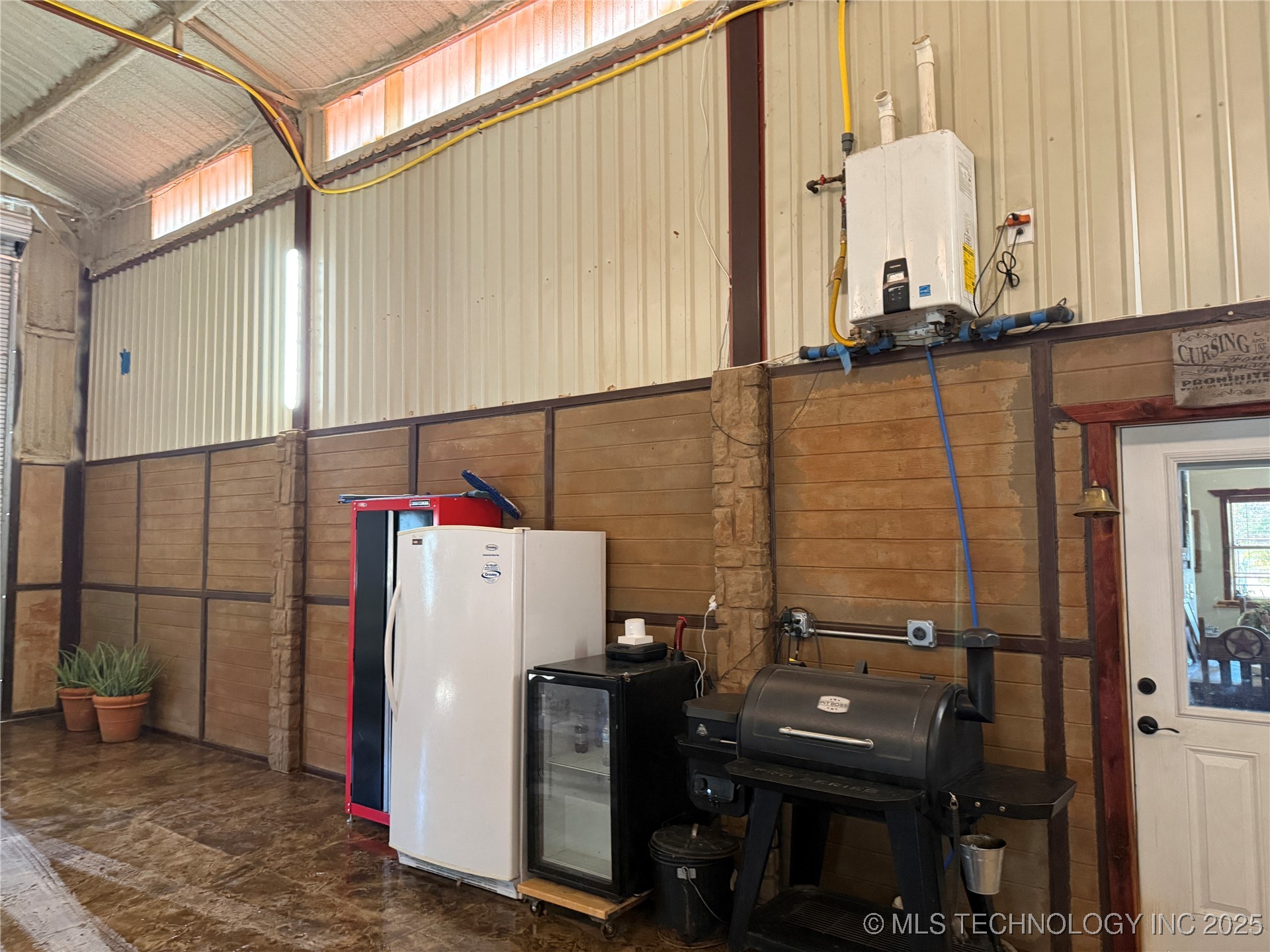 1500 Candlewood Property Photo 14