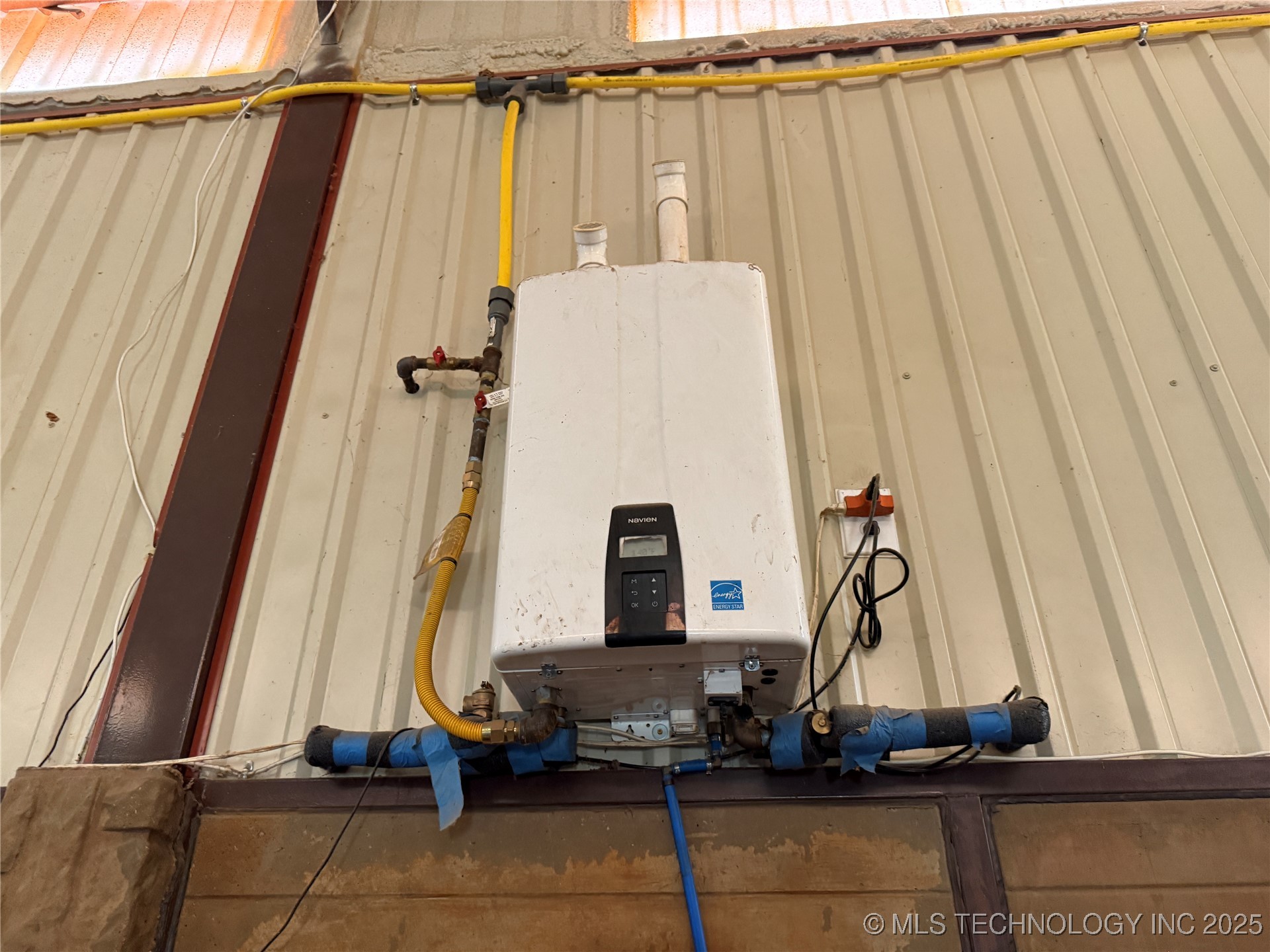 1500 Candlewood Property Photo 17