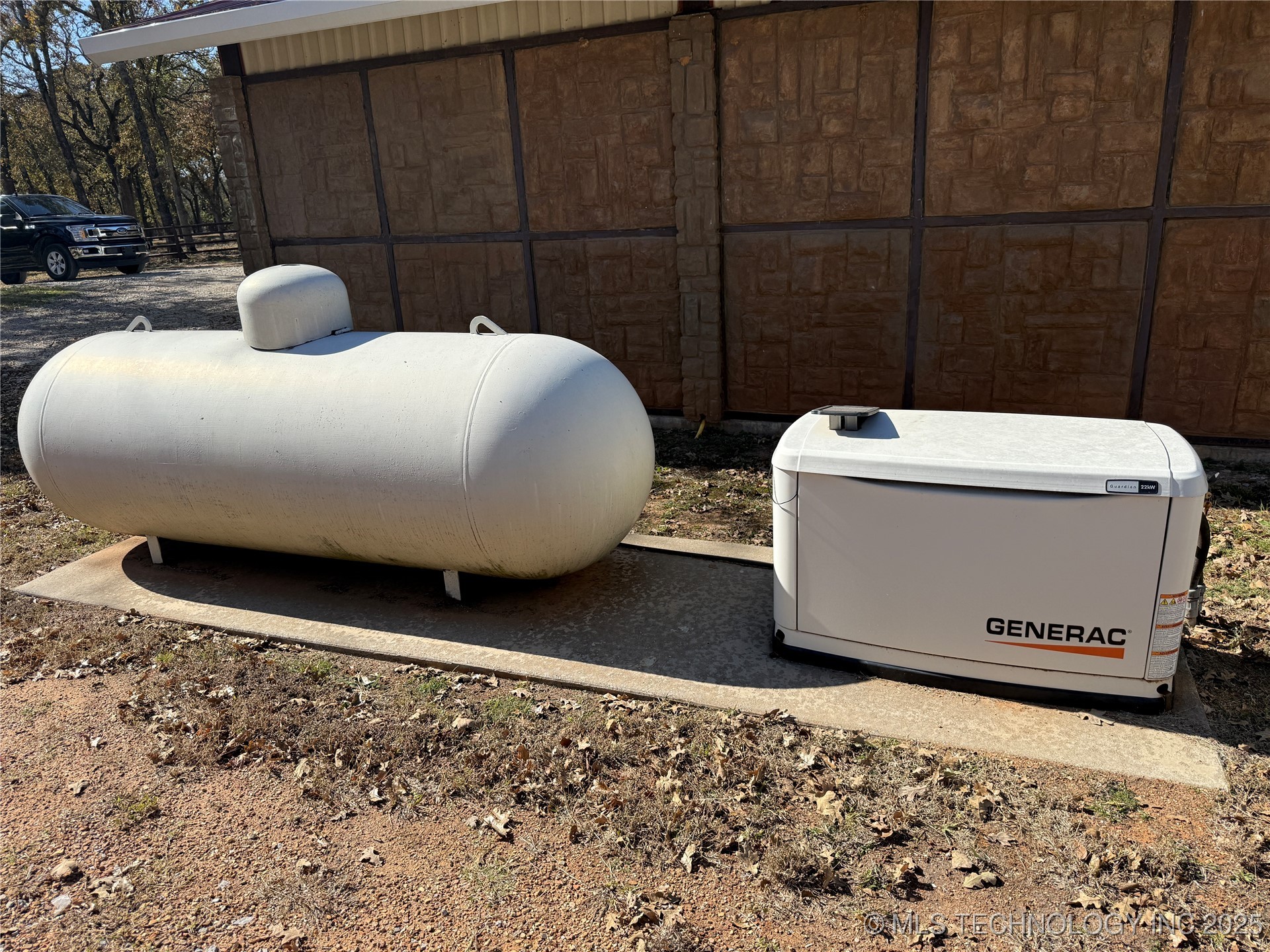 1500 Candlewood Property Photo 18