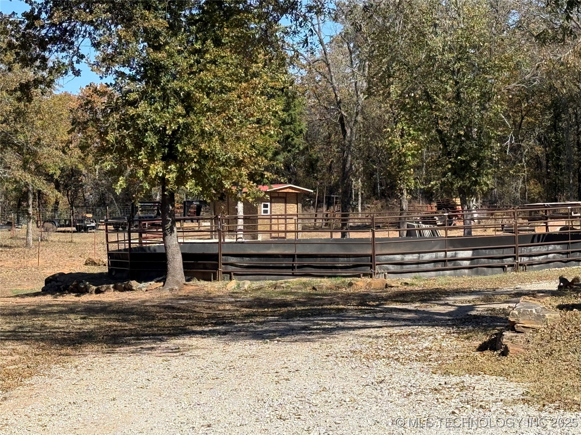 1500 Candlewood Property Photo 28