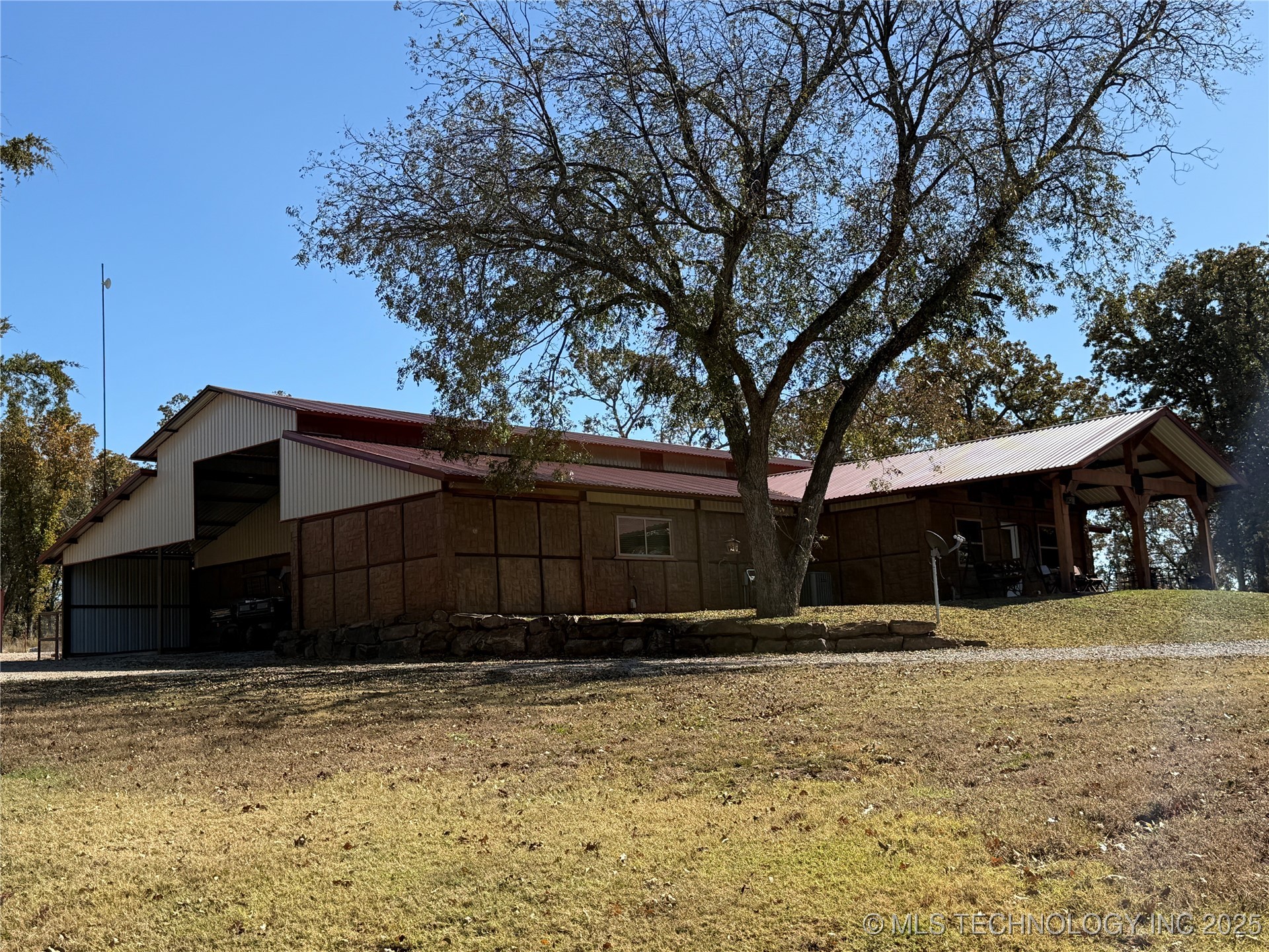 1500 Candlewood Property Photo 34