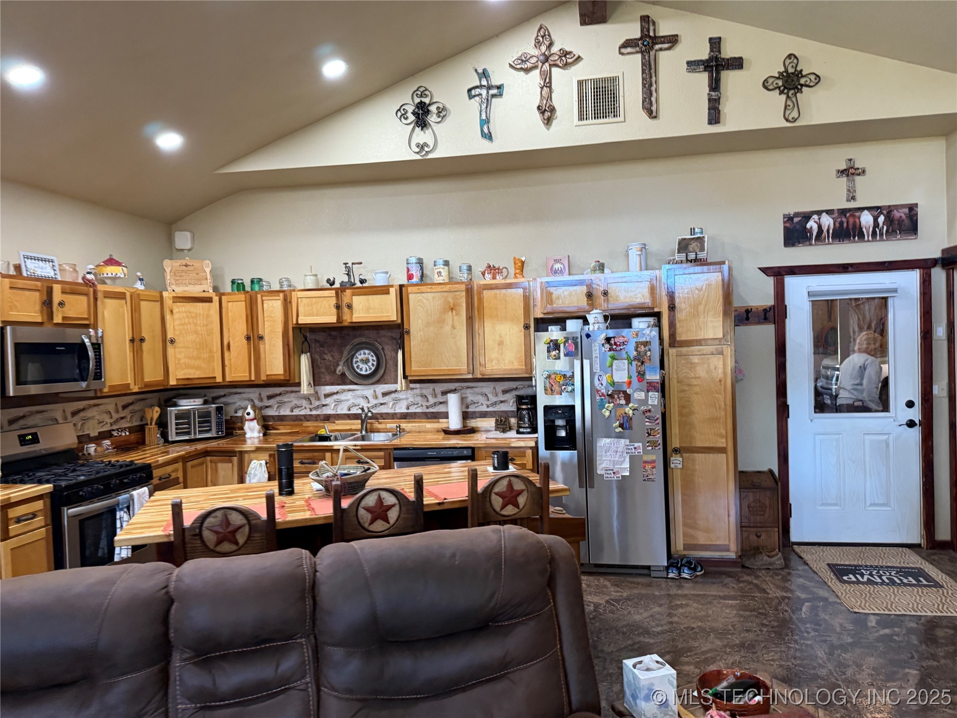 1500 Candlewood Property Photo 45