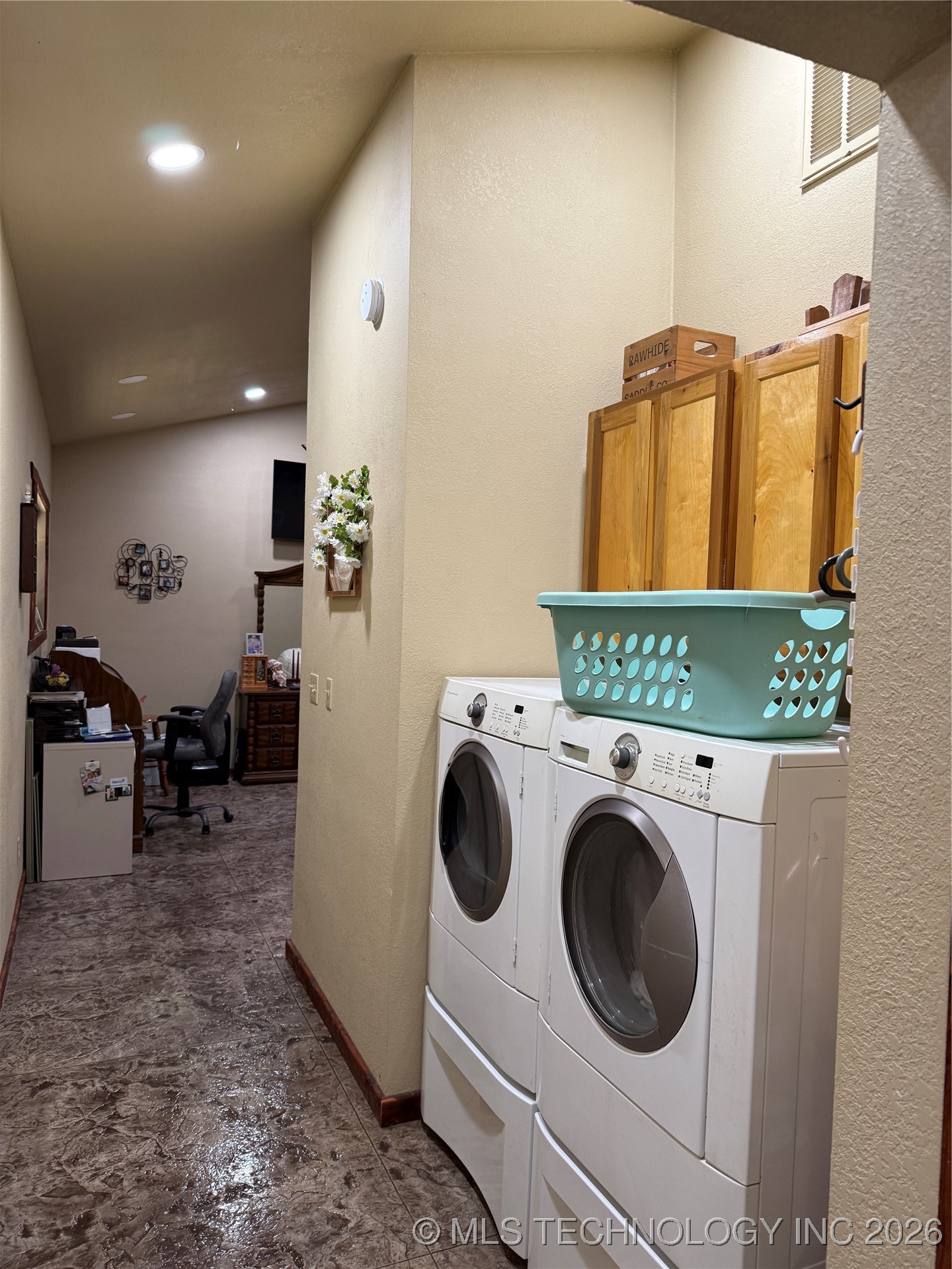 1500 Candlewood Property Photo 49