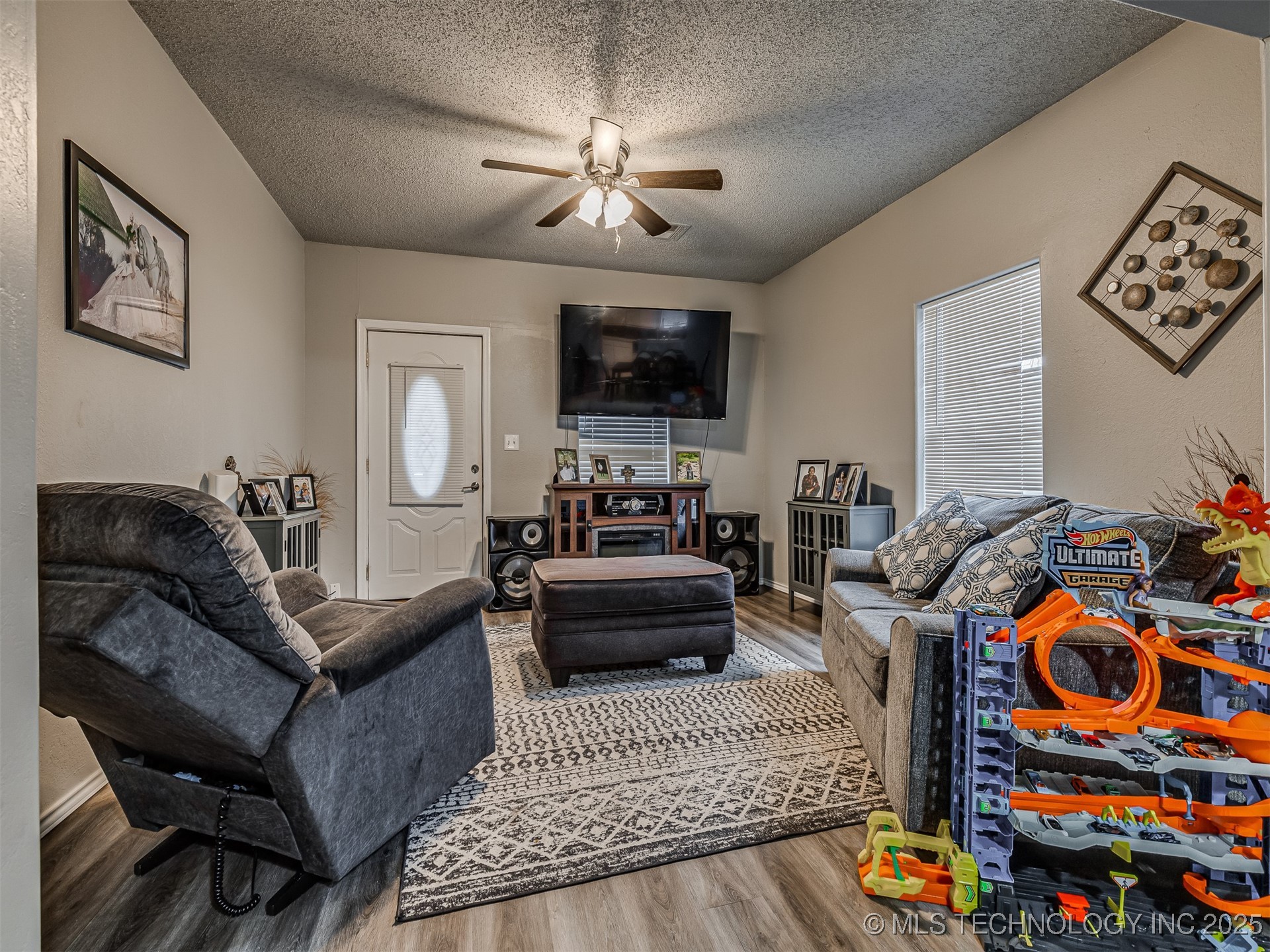 139 S Hickory Street Property Photo 11