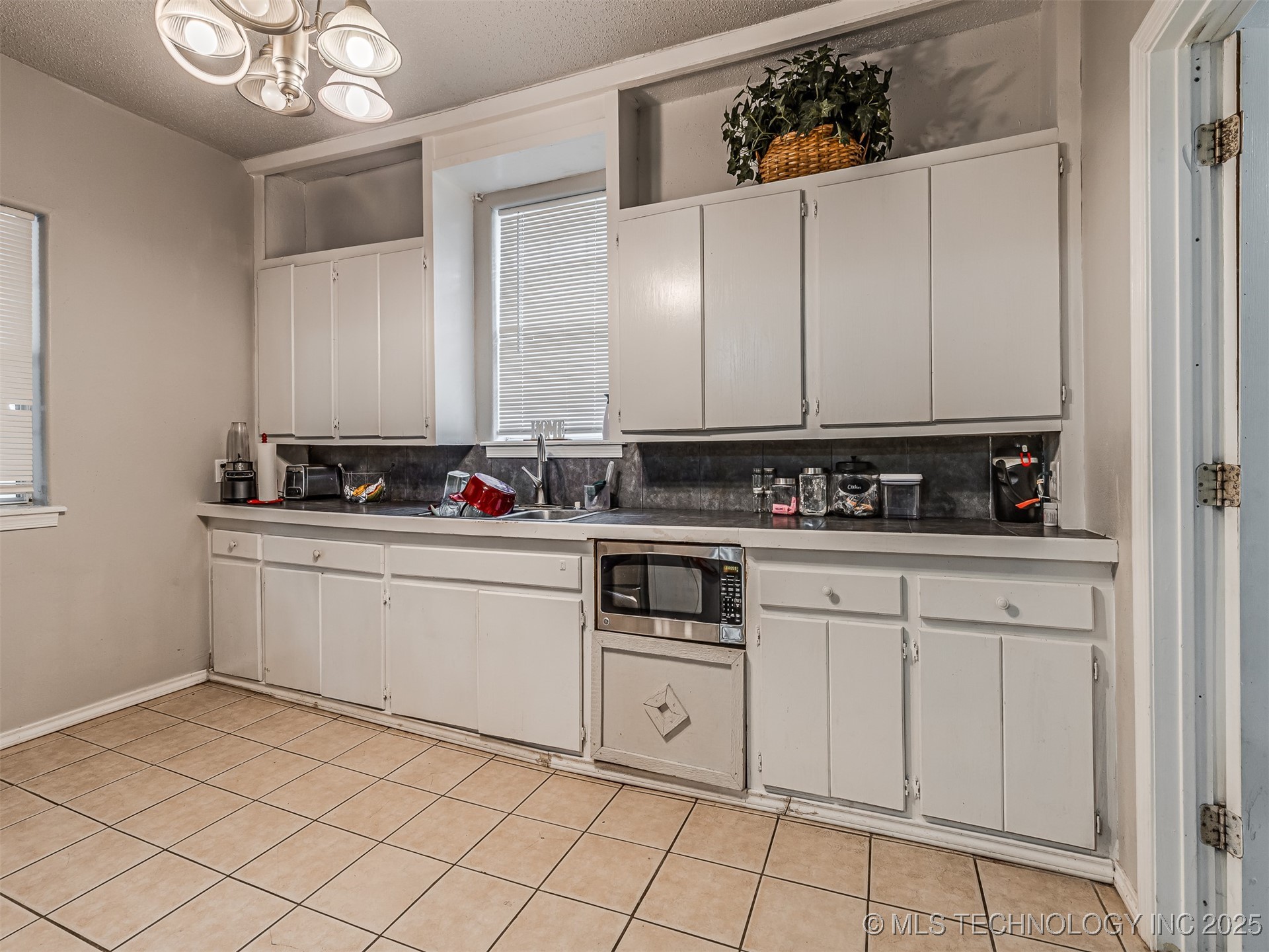 139 S Hickory Street Property Photo 15