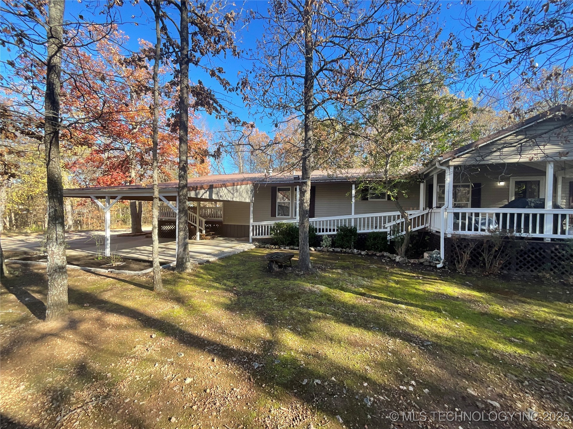 180 Red Oak Property Photo 2