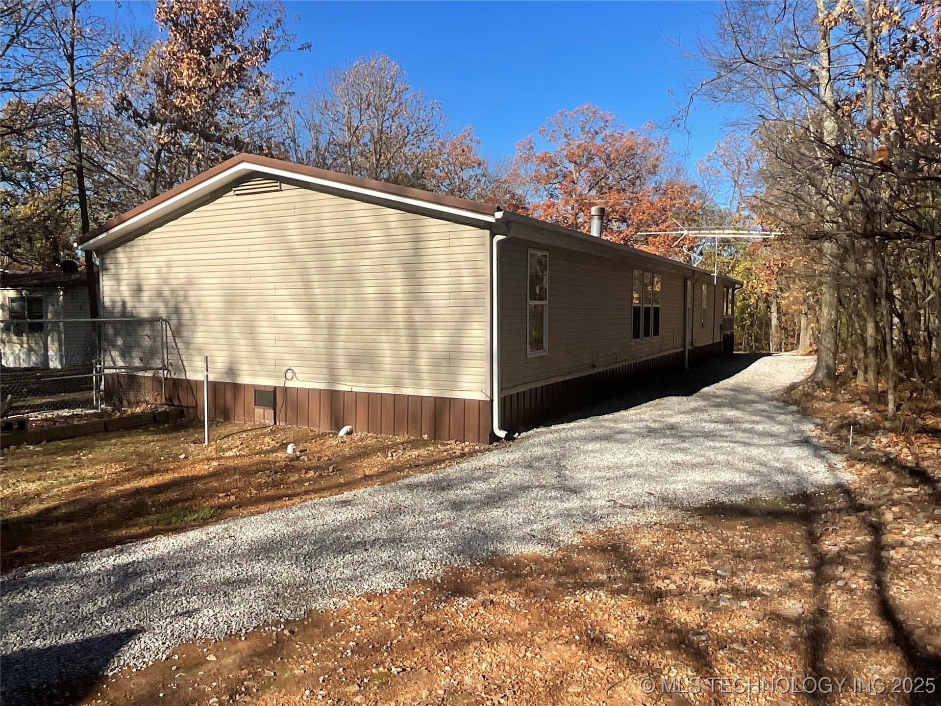 180 Red Oak Property Photo 9