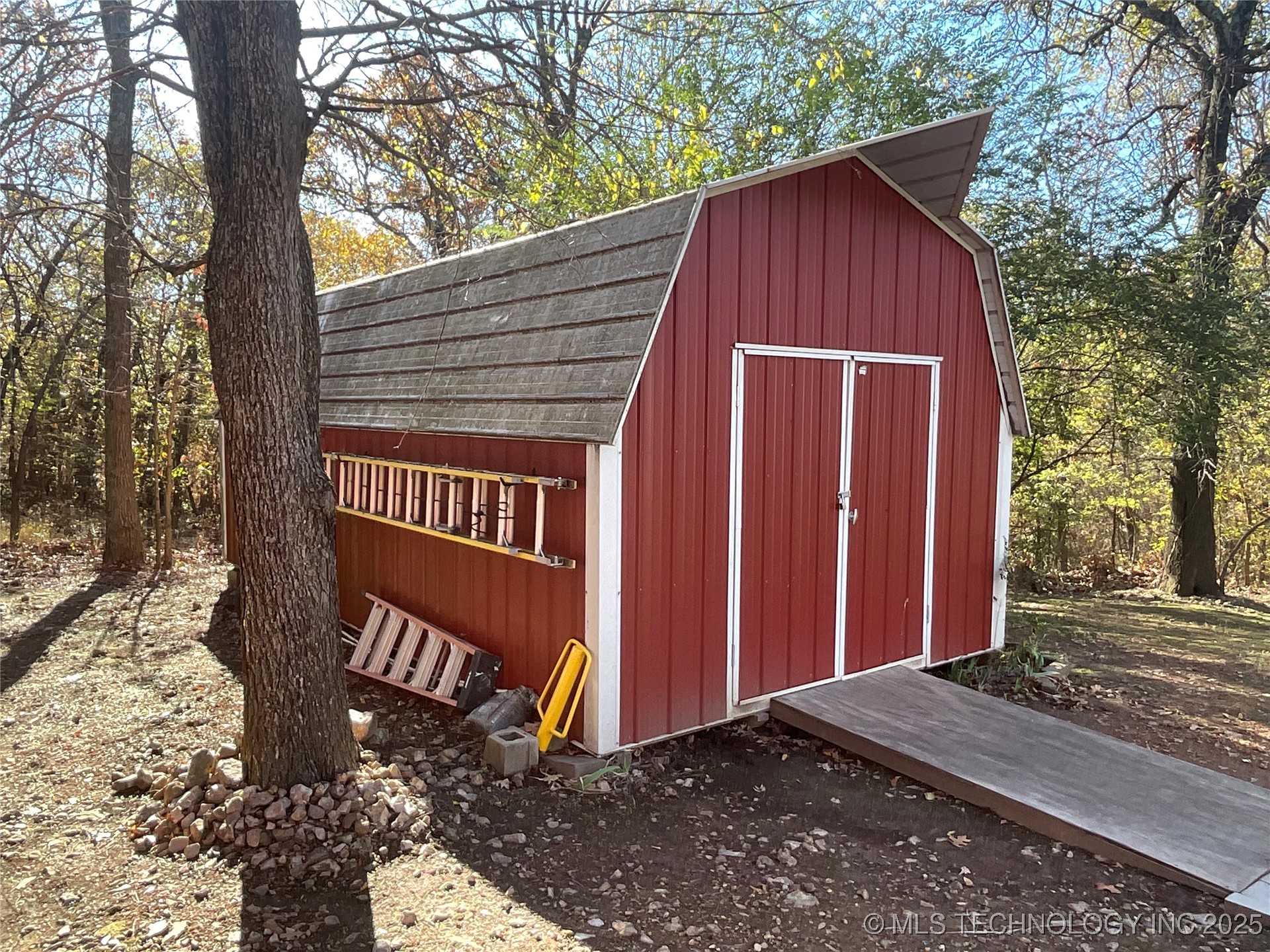 180 Red Oak Property Photo 10