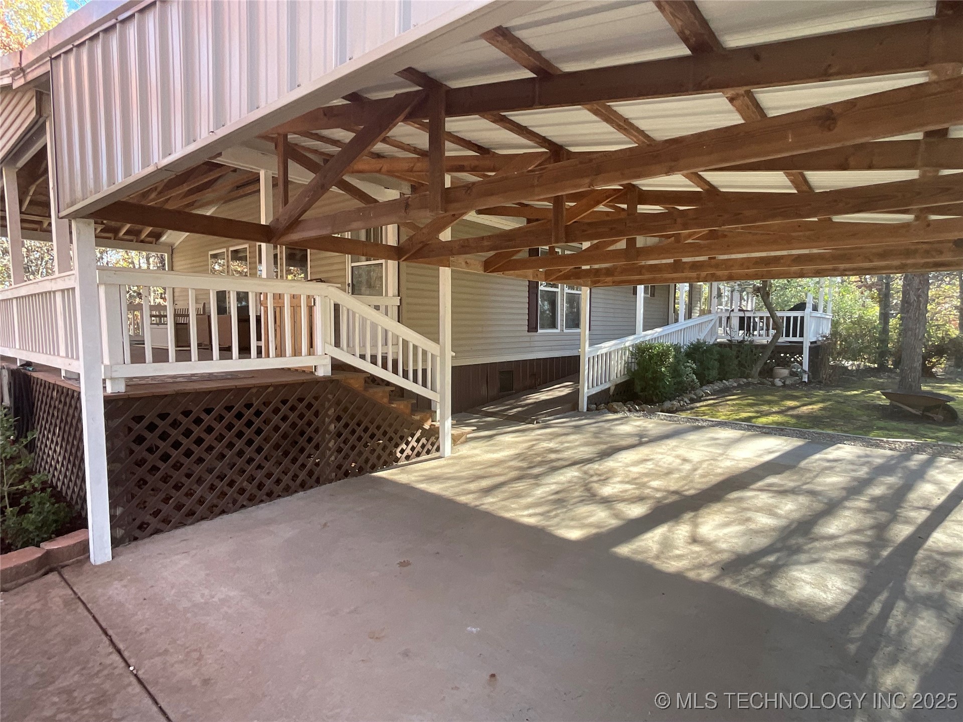 180 Red Oak Property Photo 21