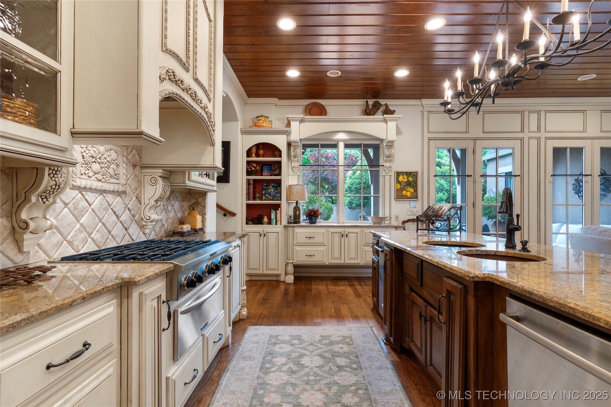 11616 S Hudson Court Property Photo 4