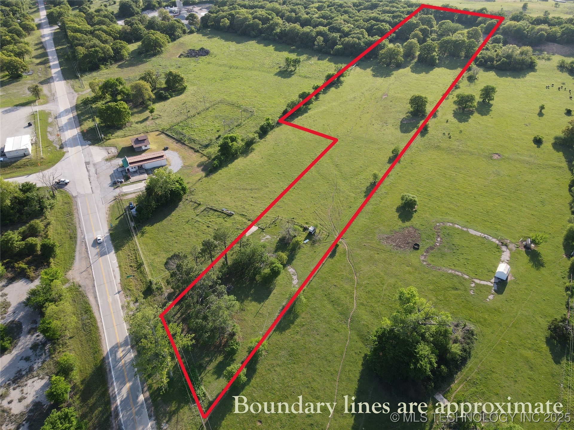 00 Highway 77 Property Photo 2