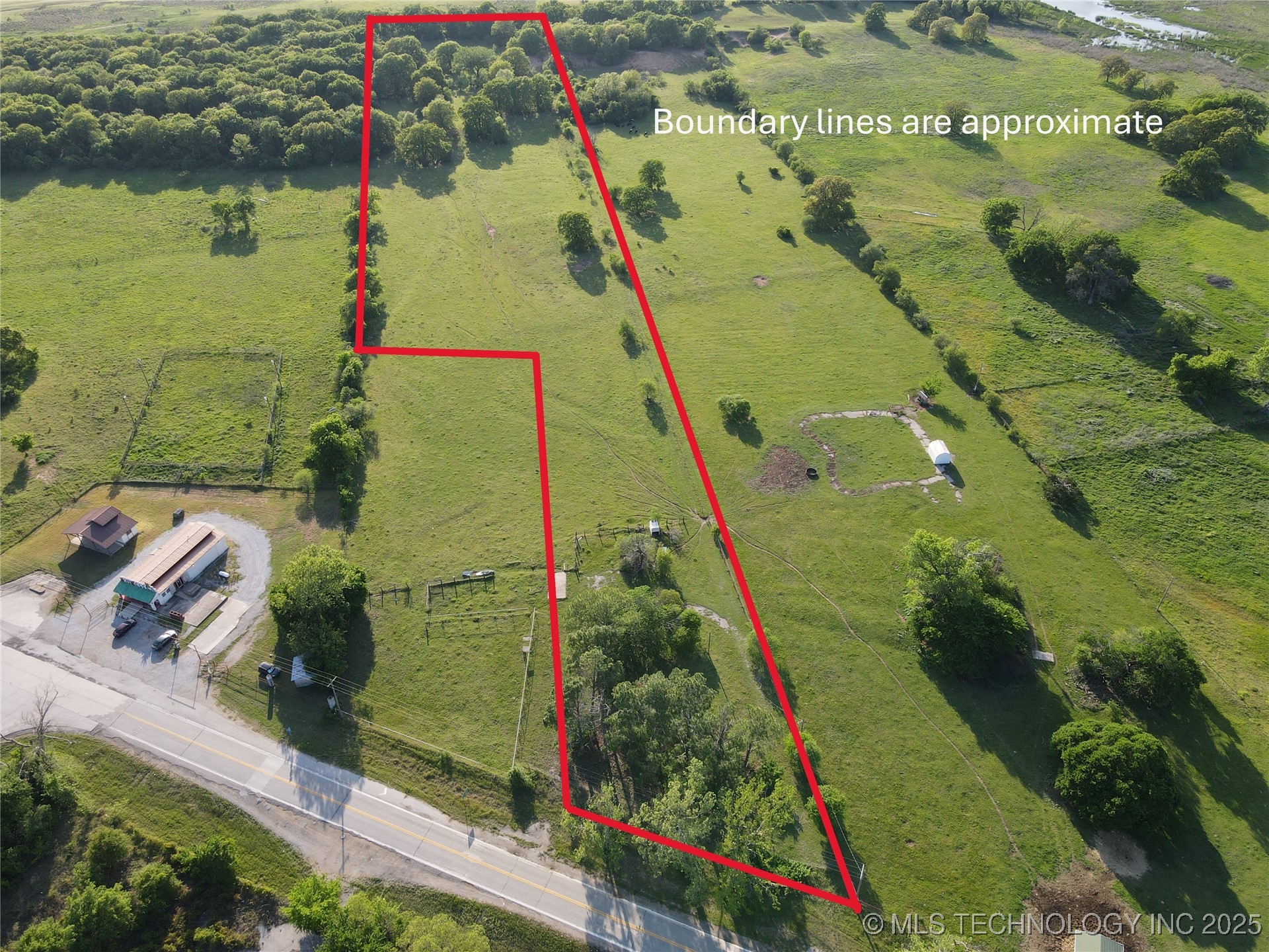 00 Highway 77 Property Photo 8