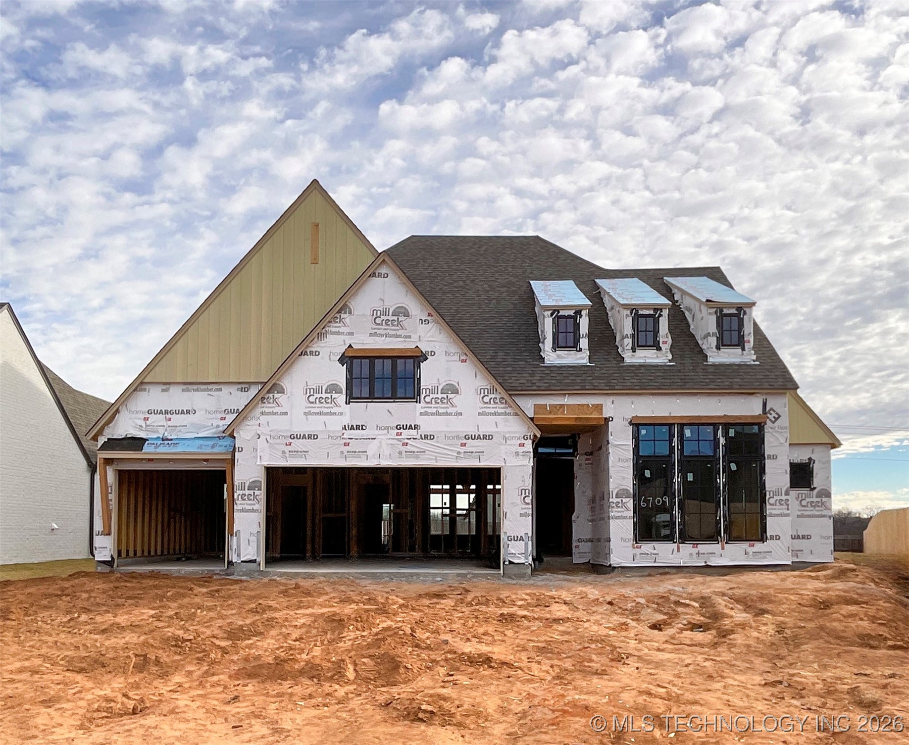 6709 S Fir Avenue Property Photo 1