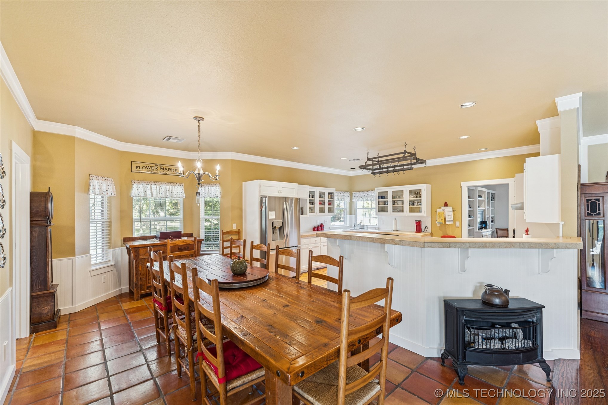 7408 N 202nd East Avenue Property Photo 10