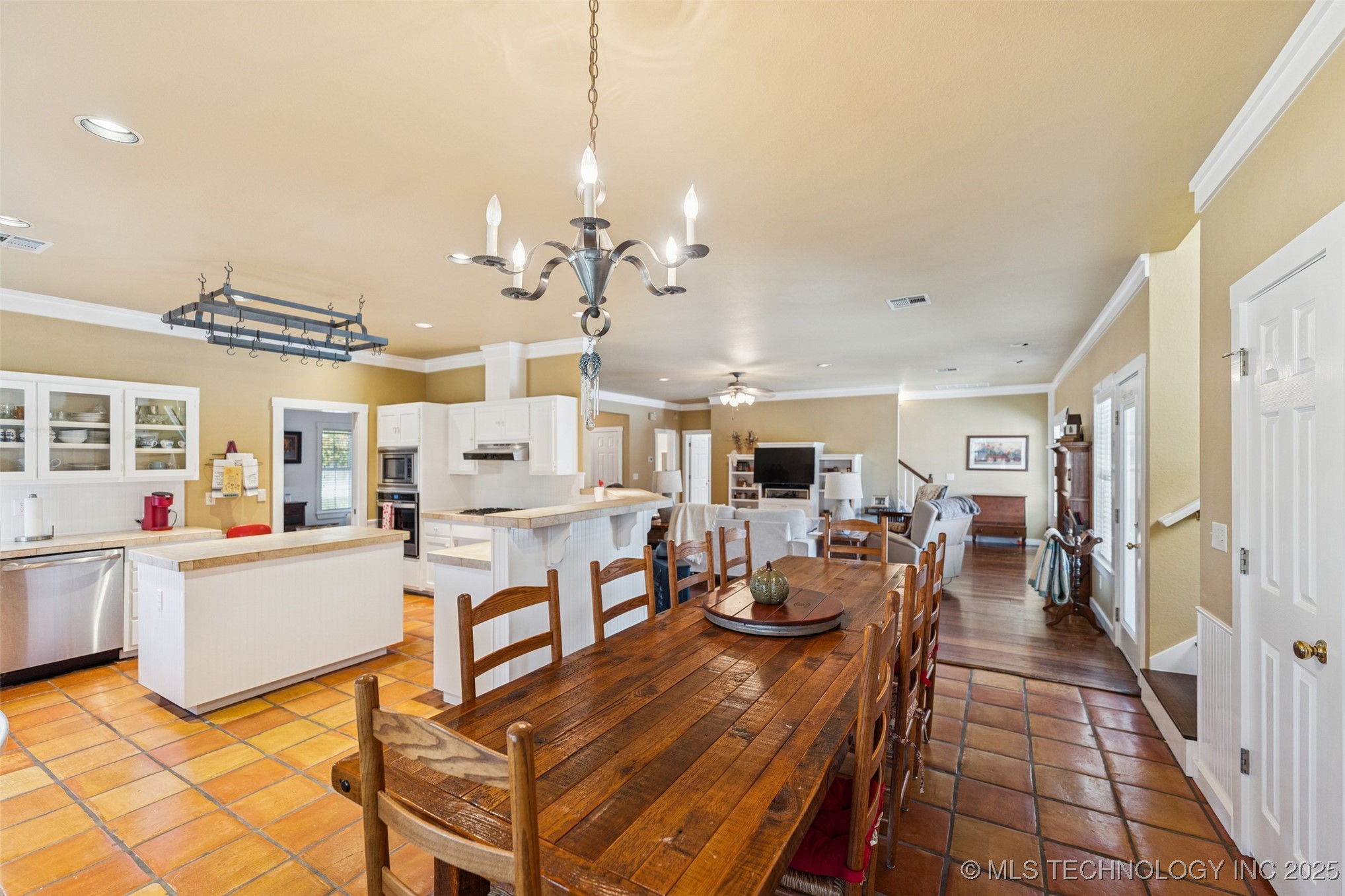 7408 N 202nd East Avenue Property Photo 11