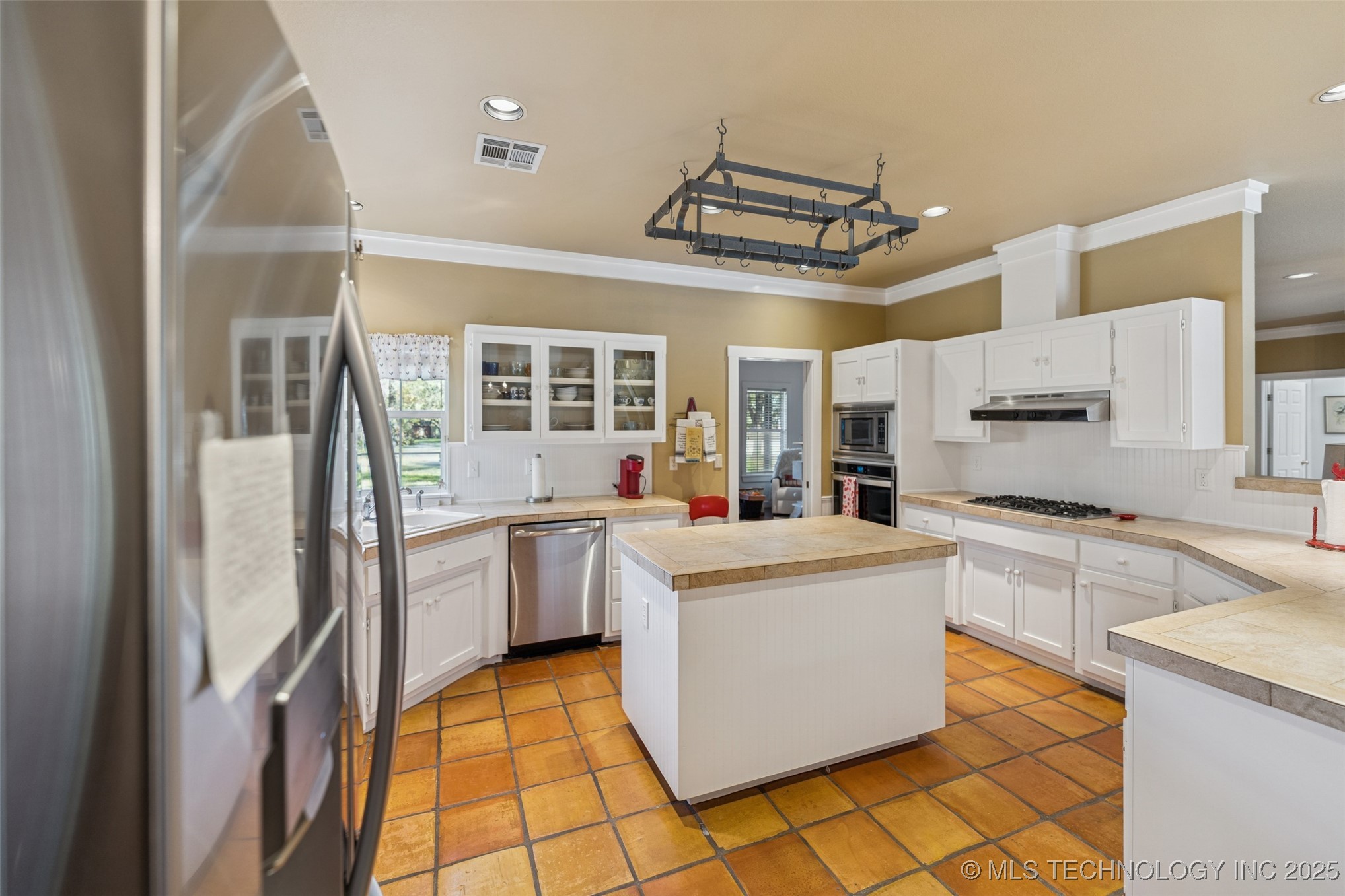 7408 N 202nd East Avenue Property Photo 12