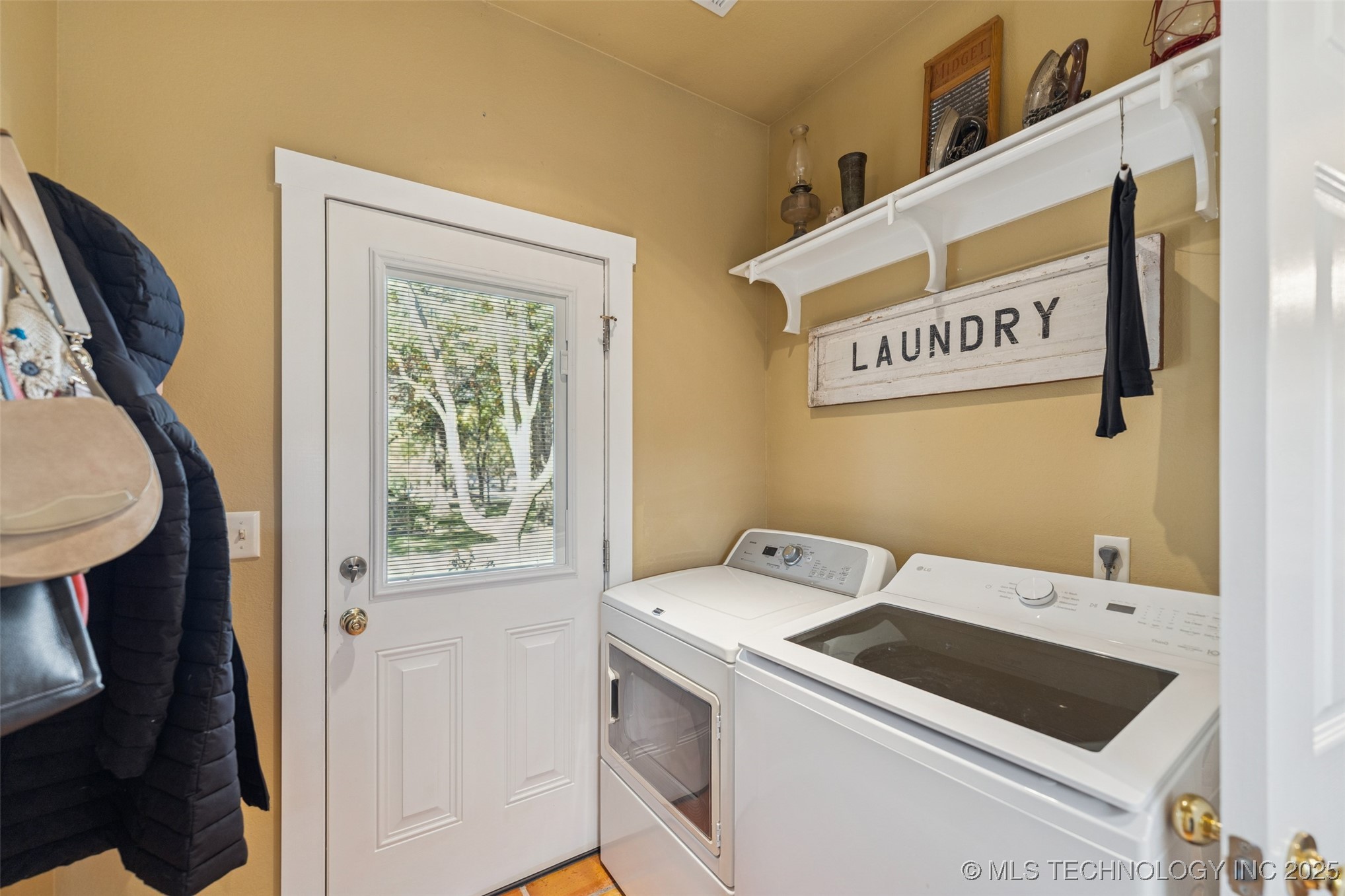 7408 N 202nd East Avenue Property Photo 15