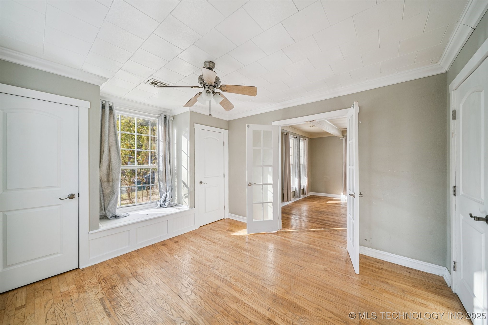 207 S Walnut Street Property Photo 9