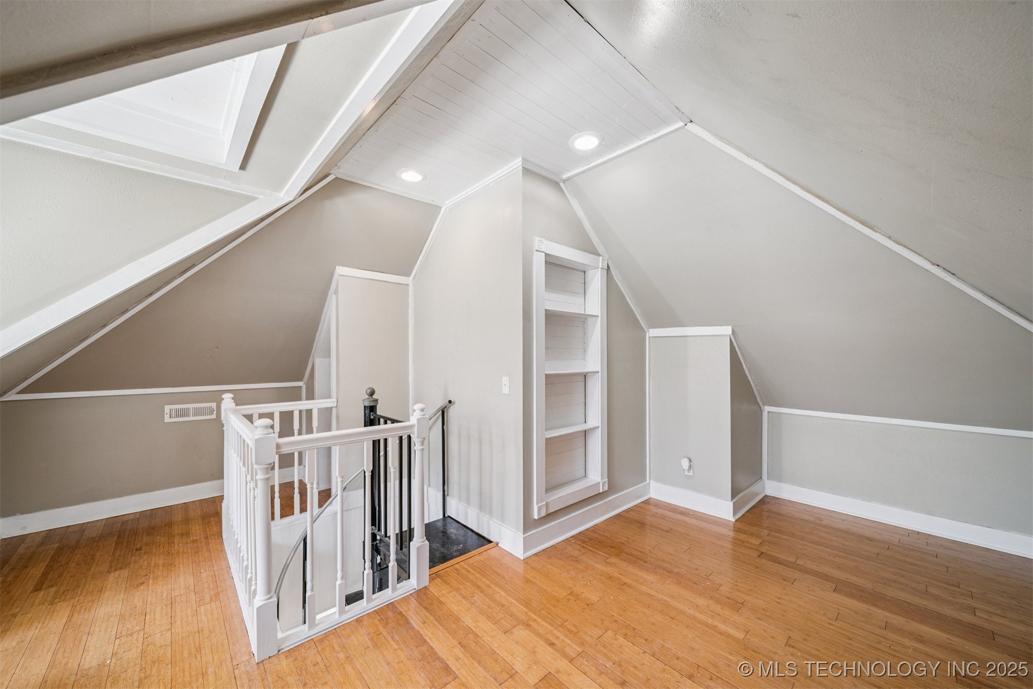 207 S Walnut Street Property Photo 14