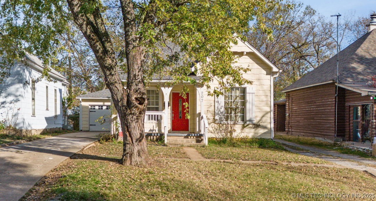 207 S Walnut Street Property Photo 21