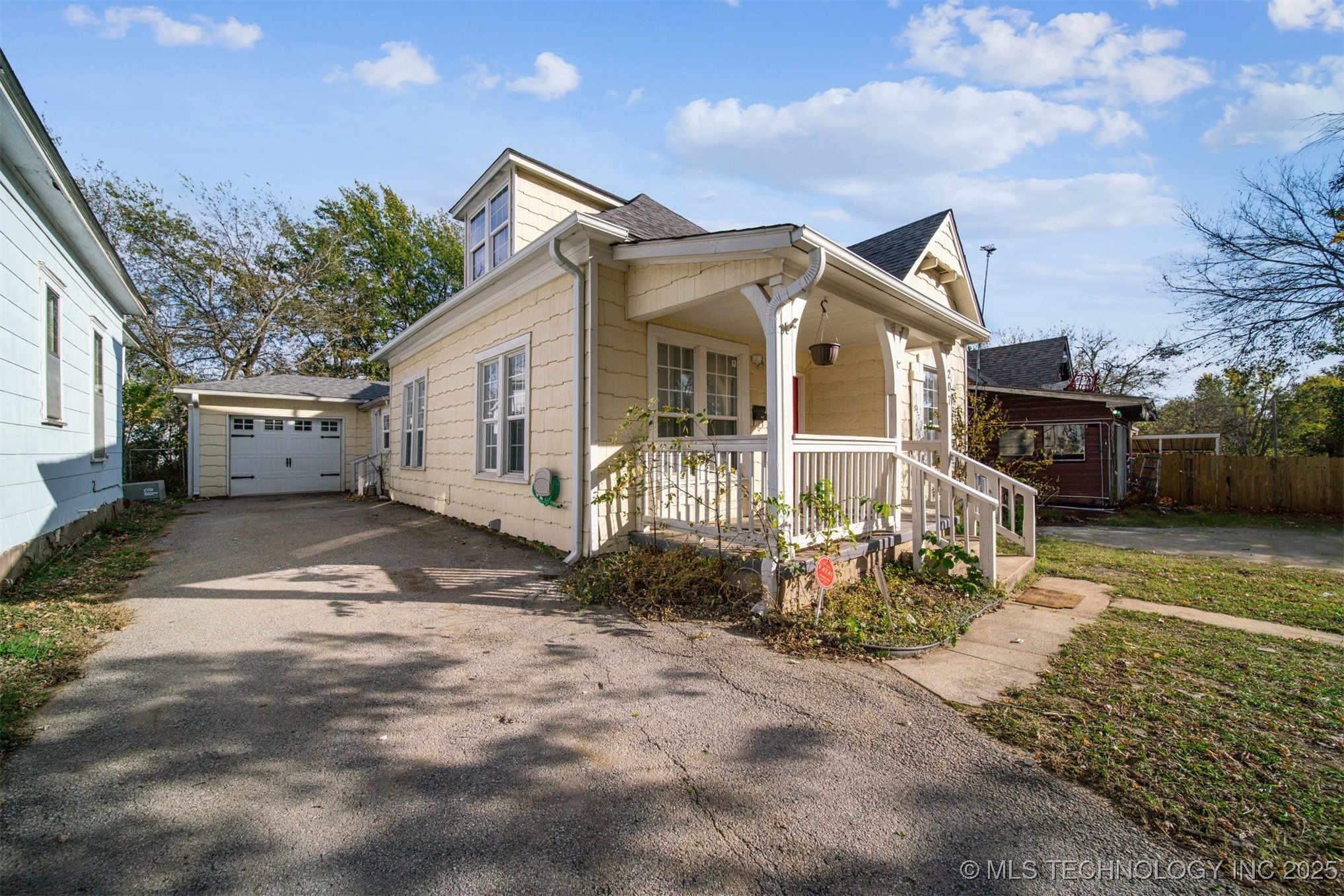 207 S Walnut Street Property Photo 22